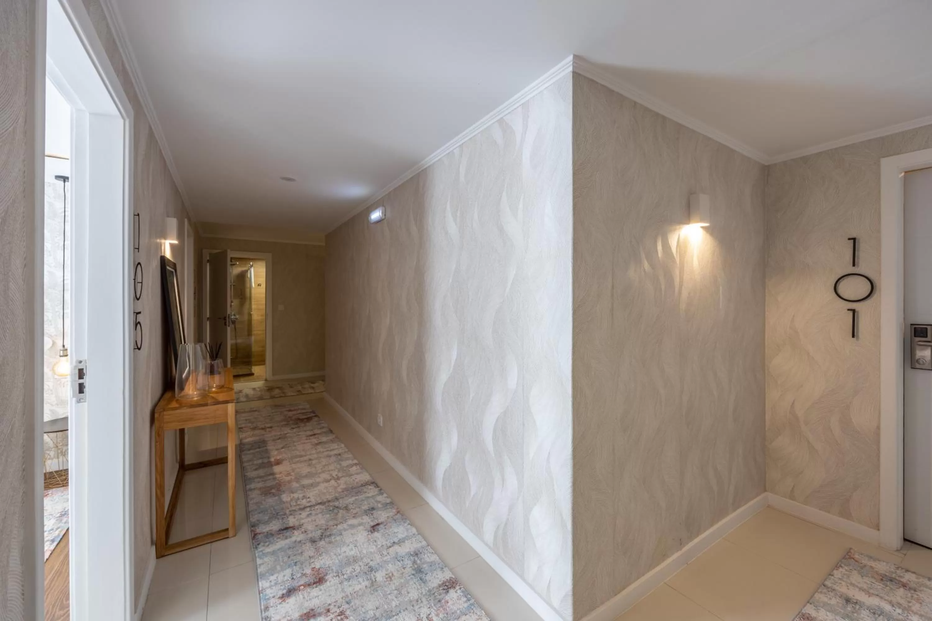 Property building in Bossa & Bed Hostel