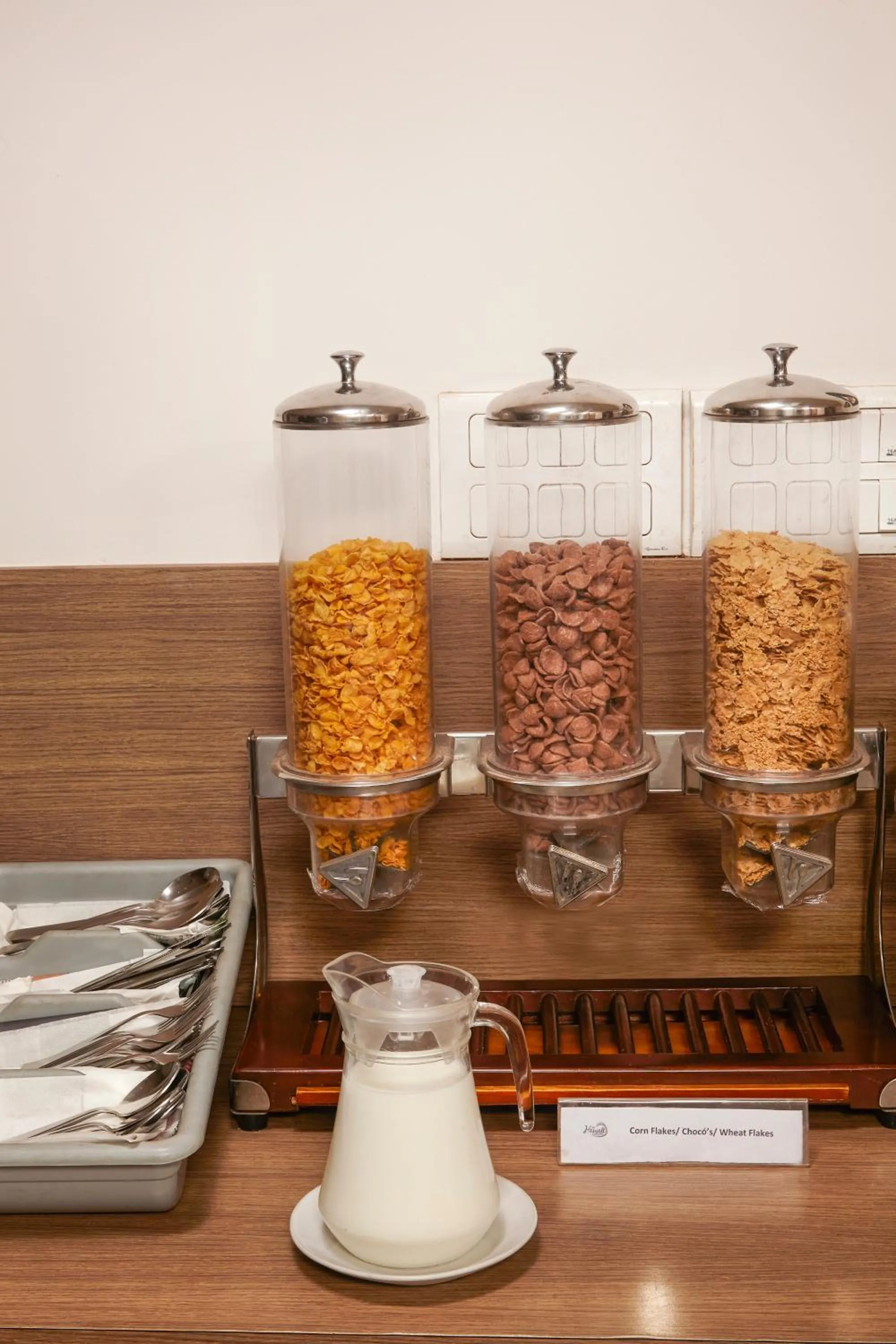 Breakfast in The Hawaii Comforts Panjim Donapaula