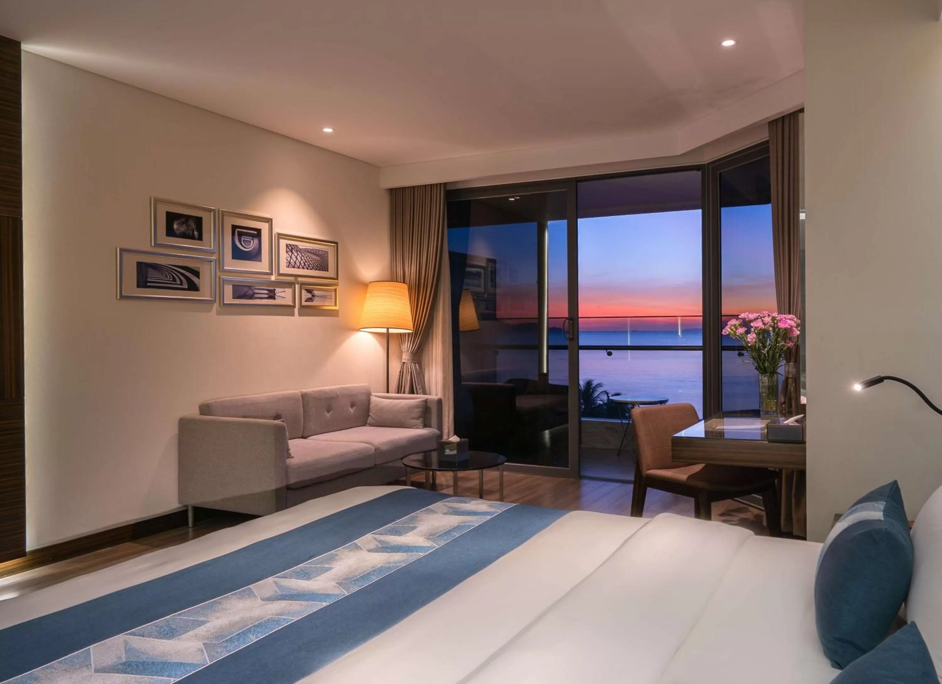 Bed in Queen Ann Nha Trang Hotel