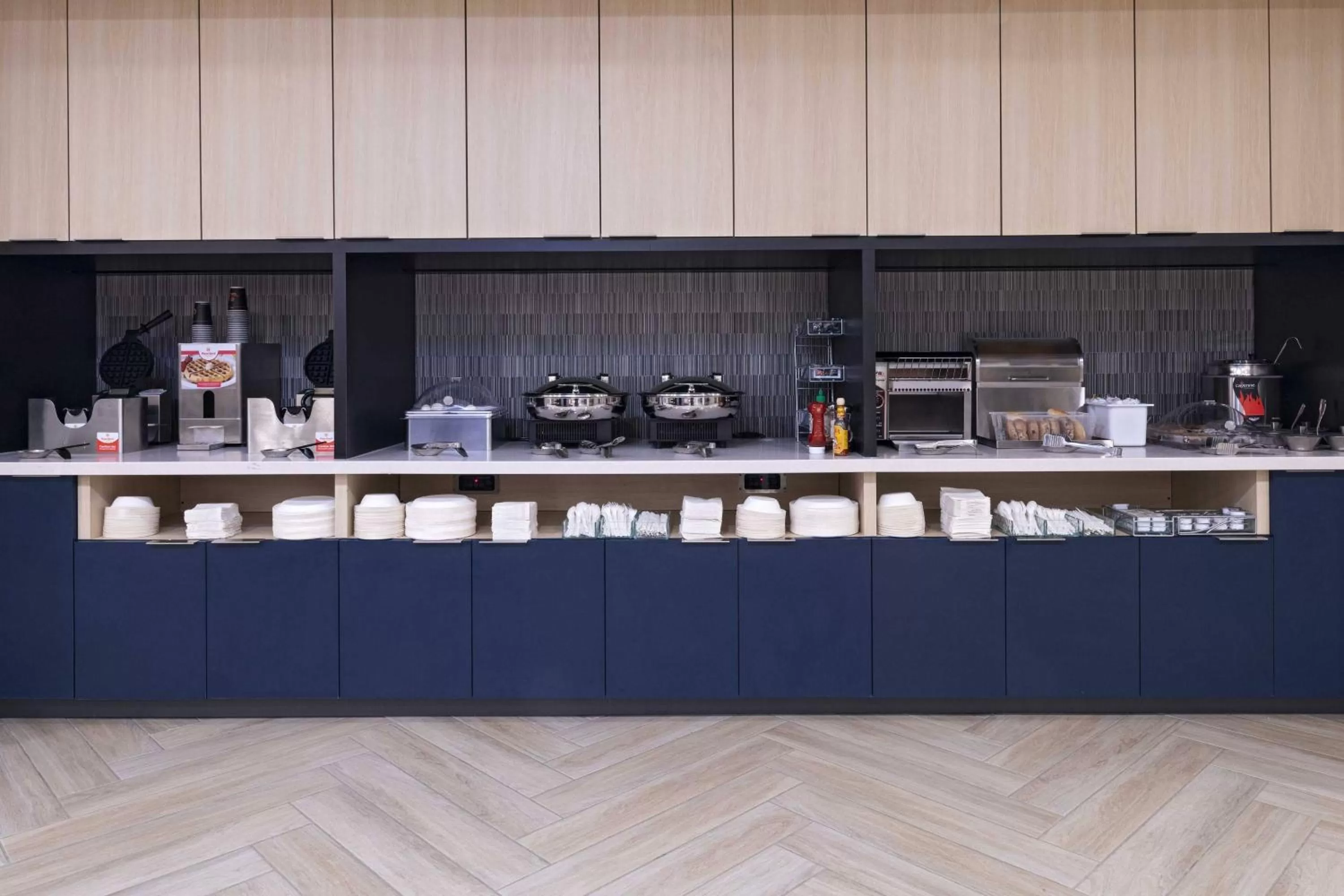 Breakfast in TownePlace Suites by Marriott Brentwood