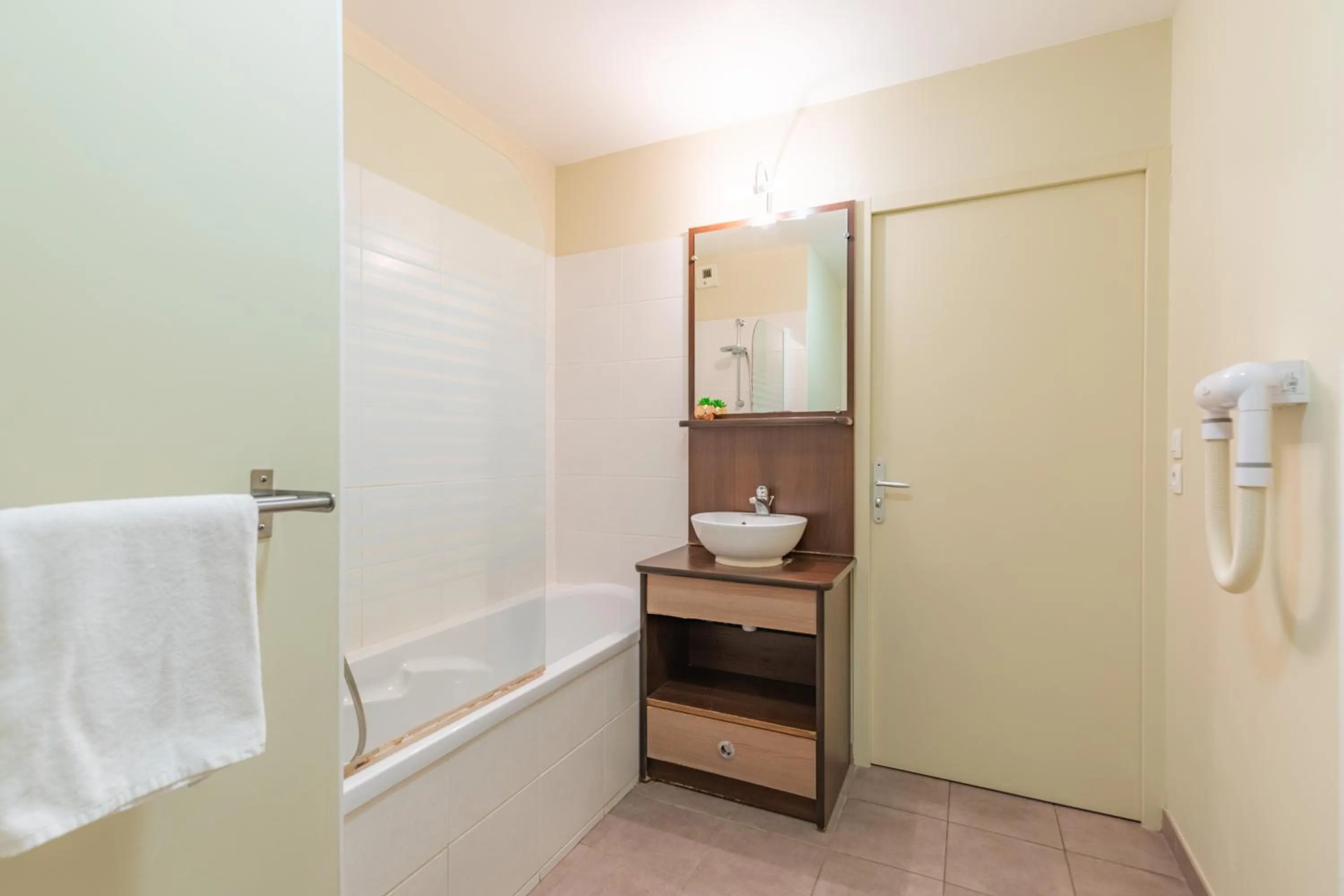 Bathroom in Appart'City Classic La Roche sur Yon Centre