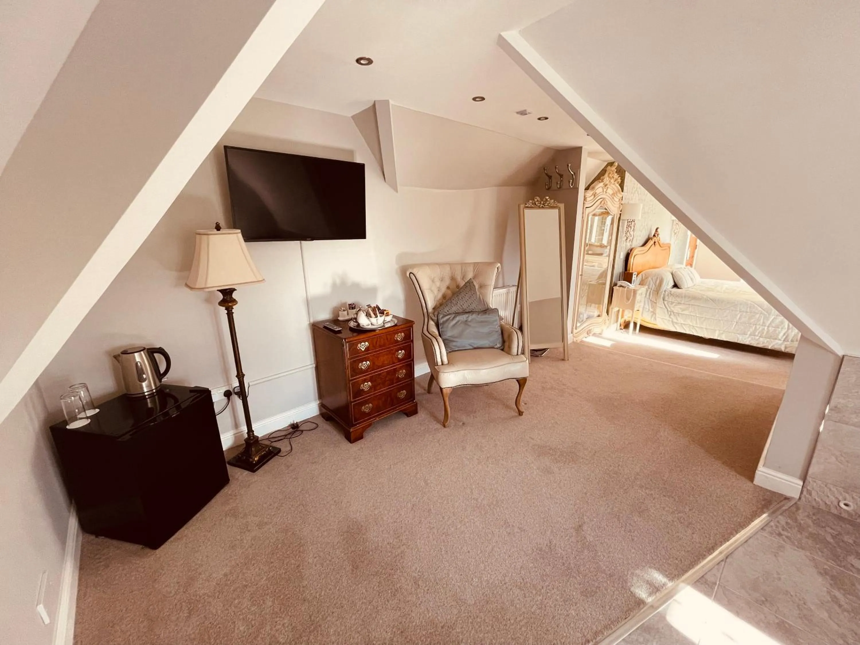 TV and multimedia in Nuthurst Grange Country House Hotel & Restaurant