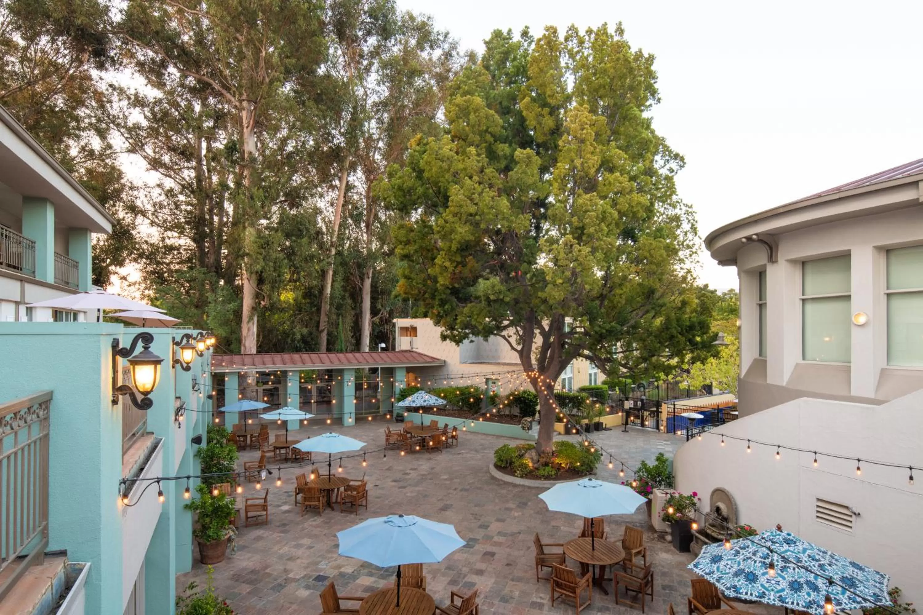 Patio in Crowne Plaza Cabana Hotel by IHG