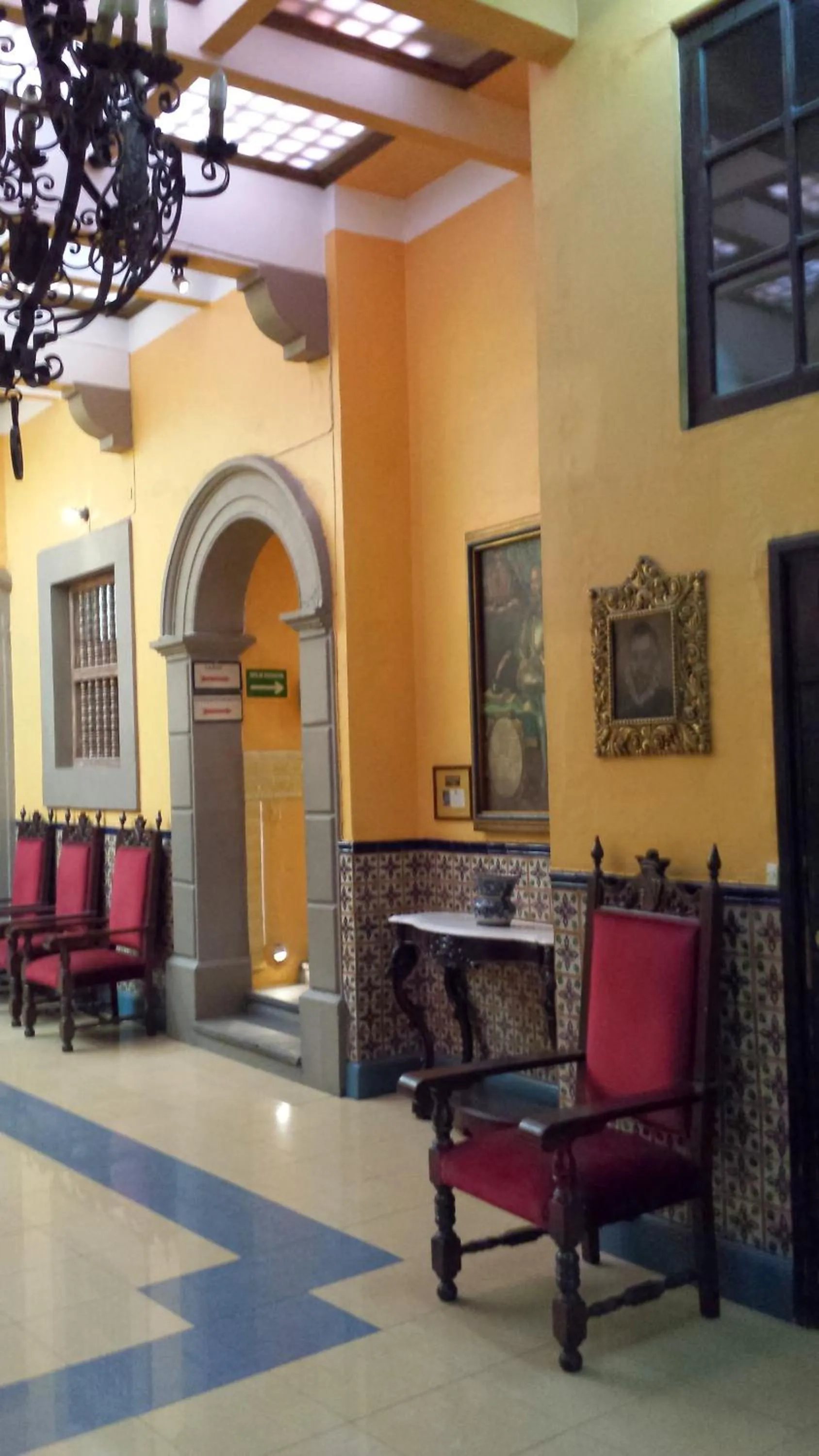 Seating area in Hotel Posada Santa Fe