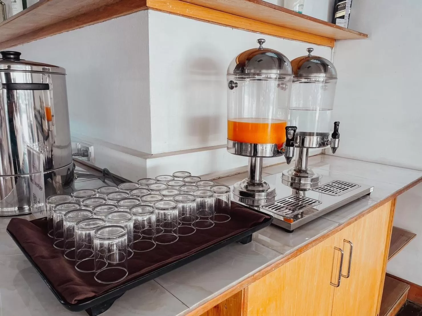 Non alcoholic drinks in Hotel De Khuvieng