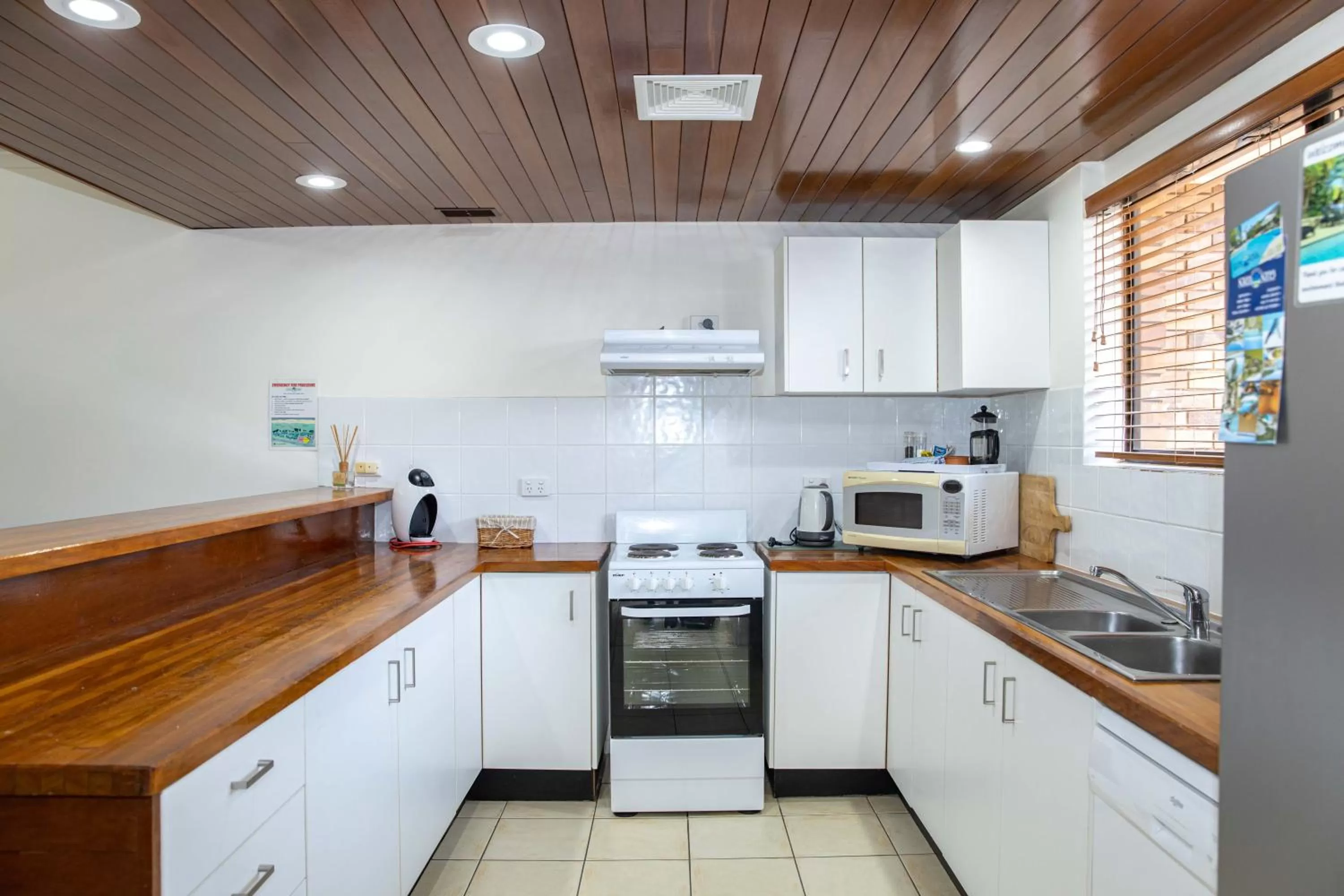 Glen Eden Beach Resort