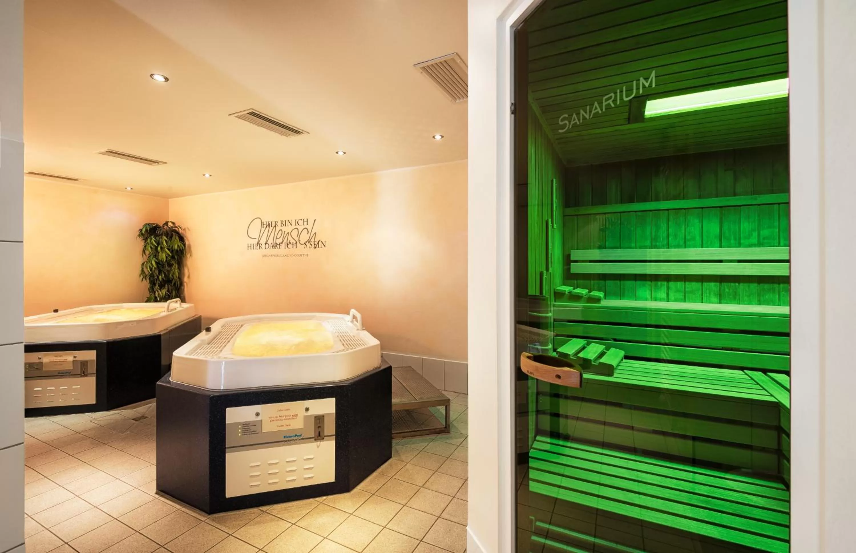 Spa and wellness centre/facilities, Bed in Strandhotel Juister Hof