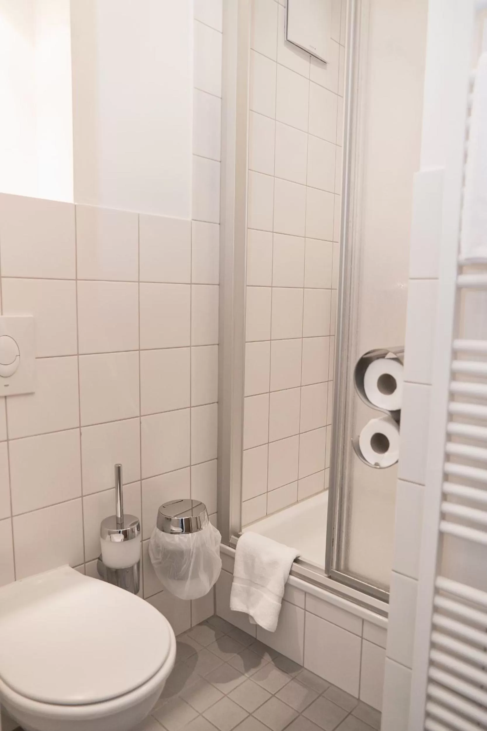 Other in Les Nations