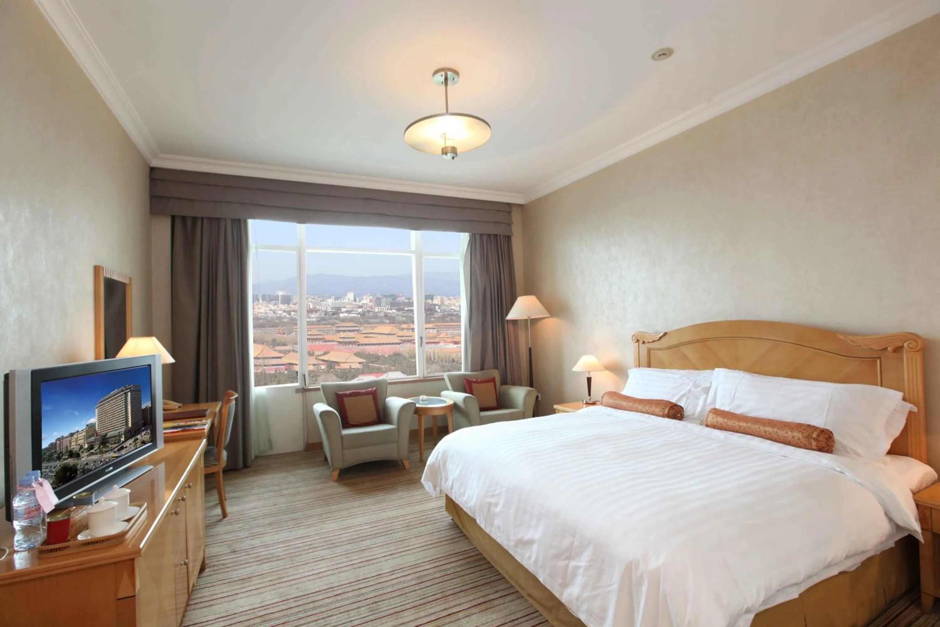 Photo of the whole room, Bed in Beijing Hotel