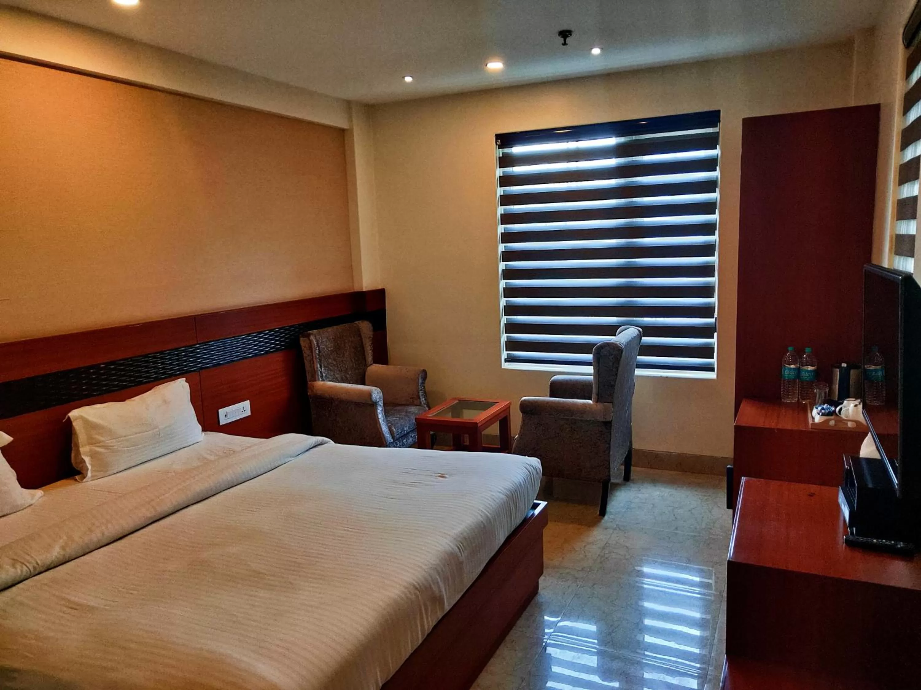 Day, Bed in Holy River Hotel