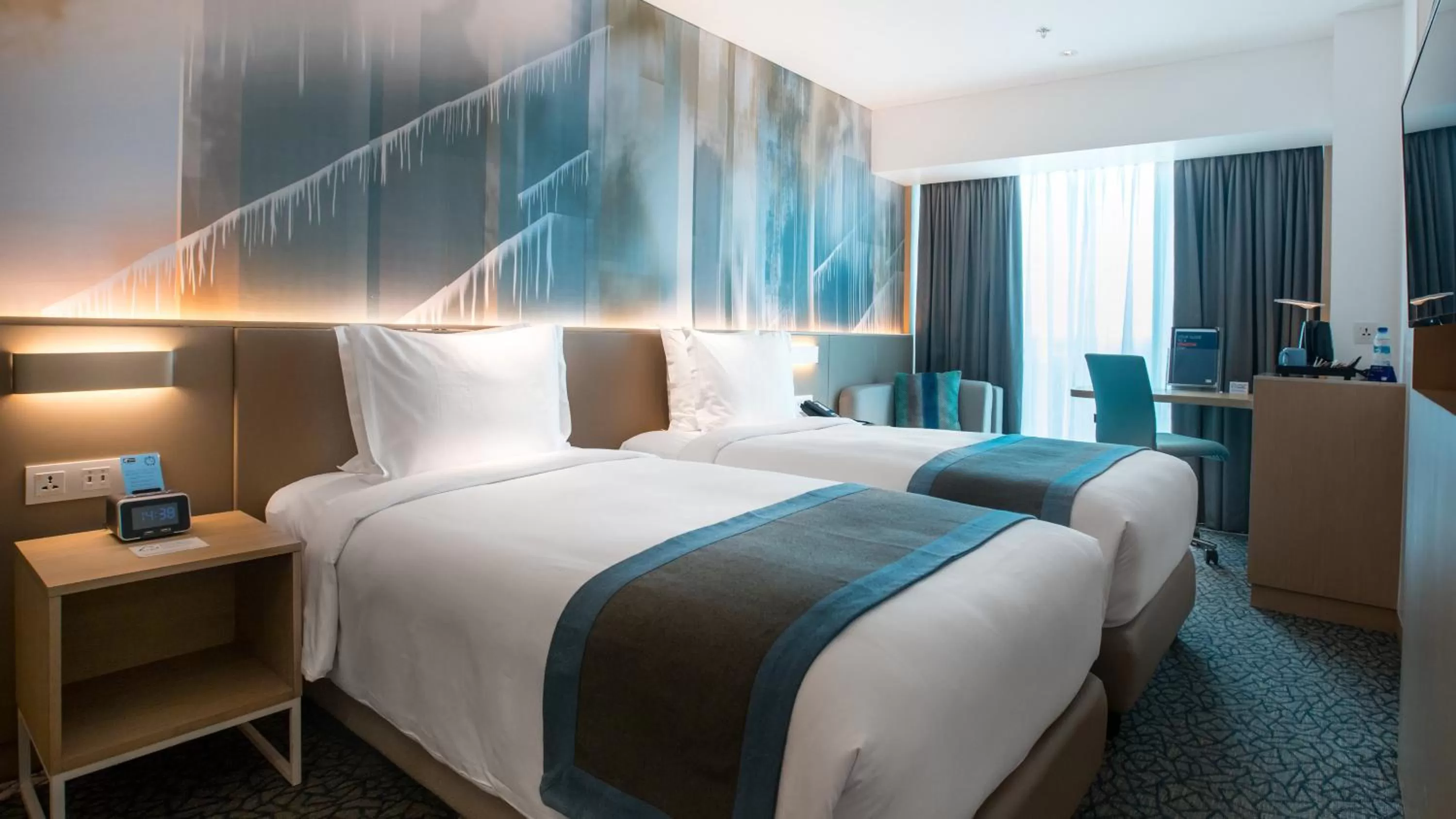 Photo of the whole room, Bed in Holiday Inn Express Manila Newport City by IHG