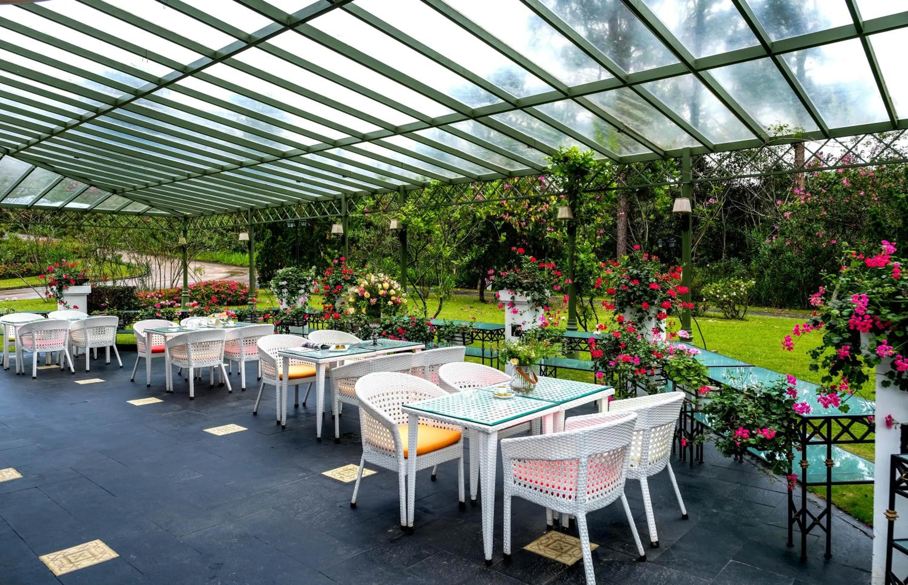 Restaurant/places to eat in Binh An Village Resort