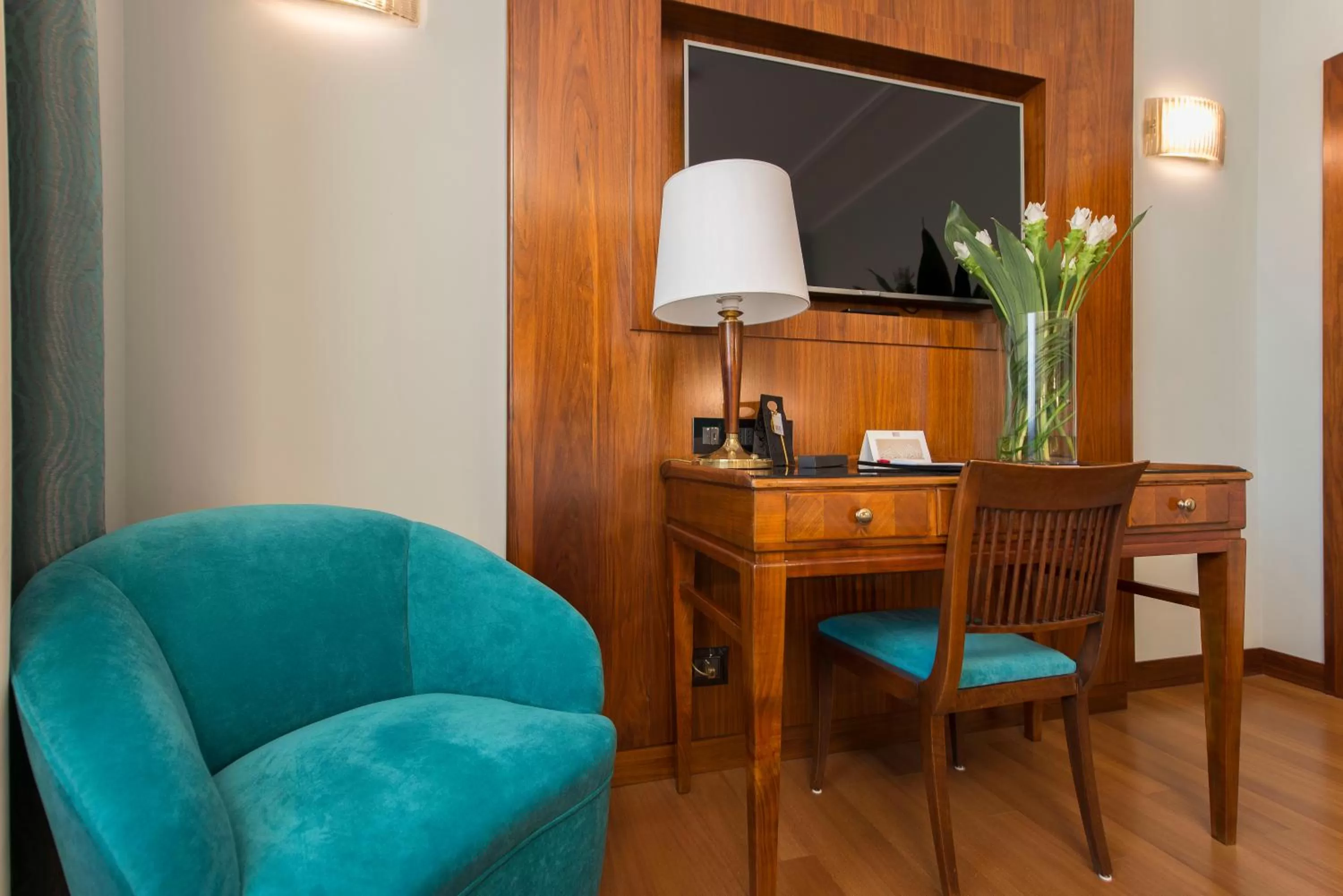 TV and multimedia in Bettoja Hotel Mediterraneo