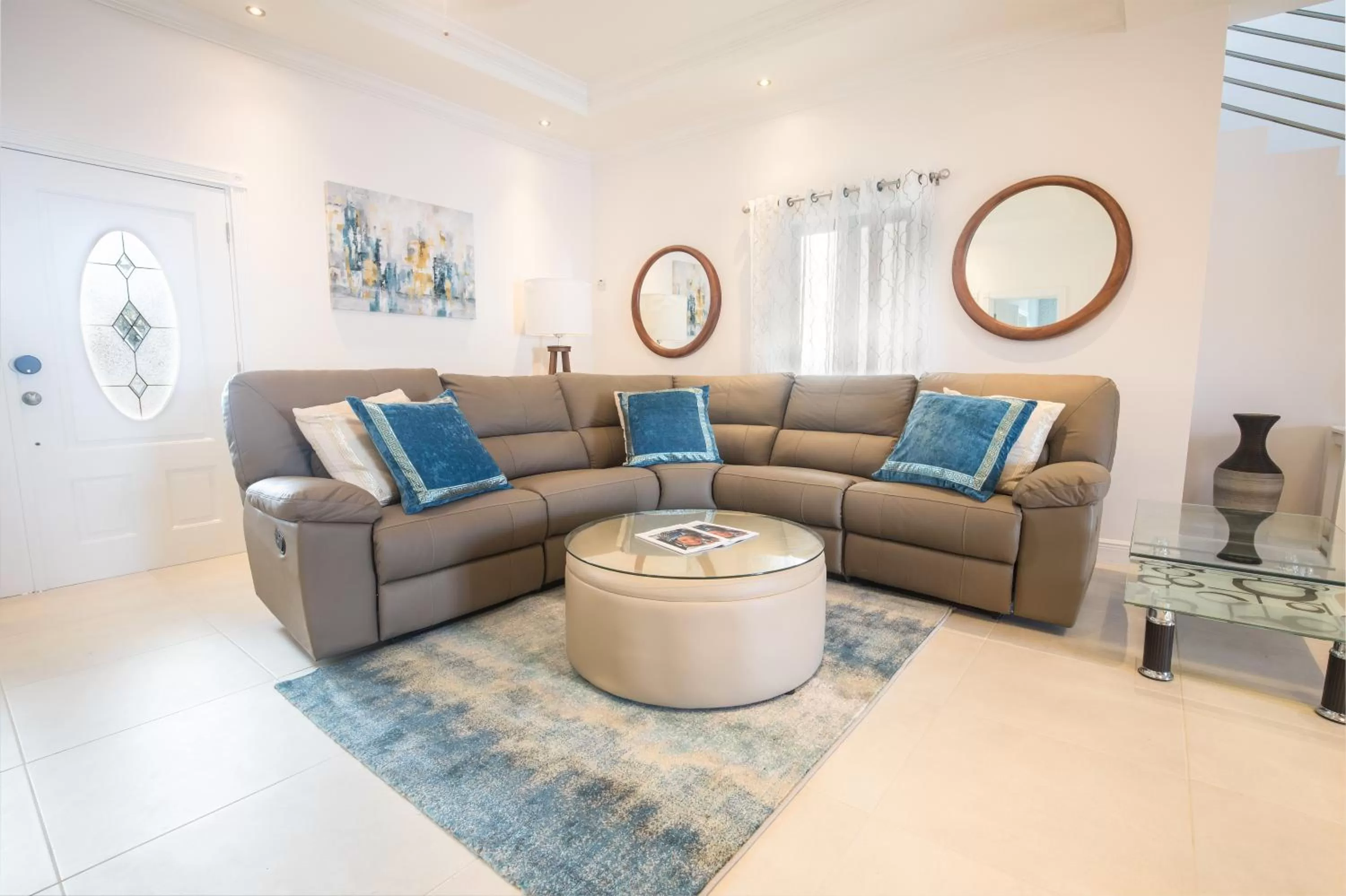 Living room in Bay Gardens Beach Resort & Spa