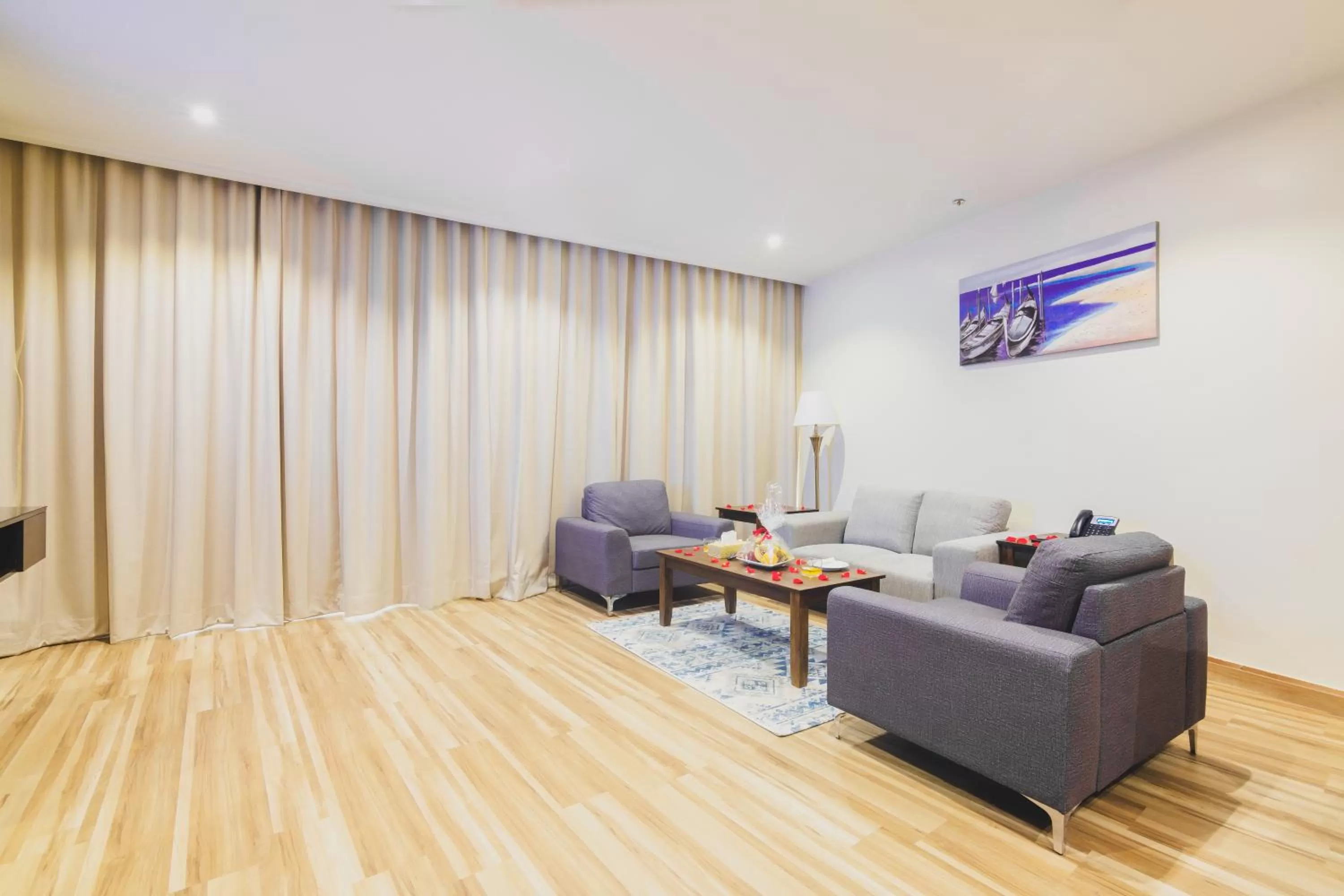 Living room in Golden Ship Hotel