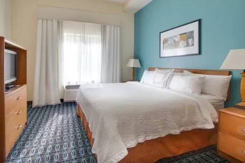 Bedroom, Bed in Fairfield Inn & Suites by Marriott Clermont