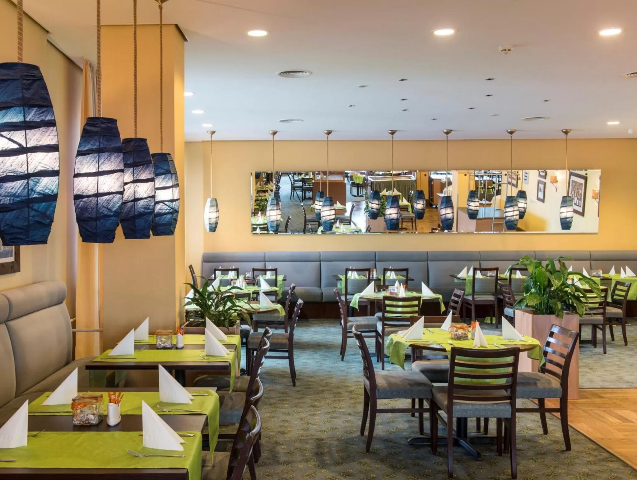 Restaurant/places to eat in AHORN Waldhotel Altenberg