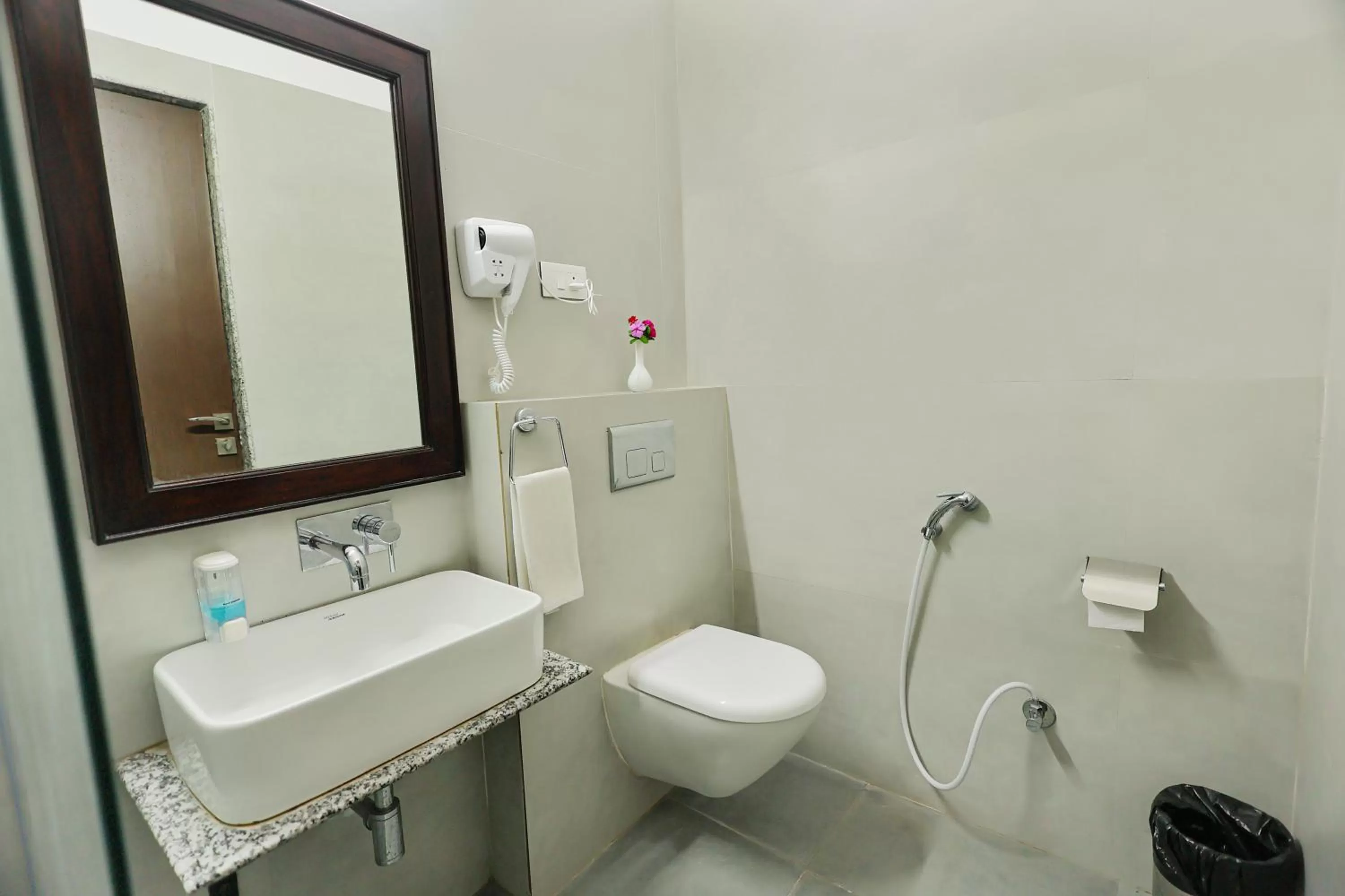 Bathroom in Revaas Lake View Boutique Stay