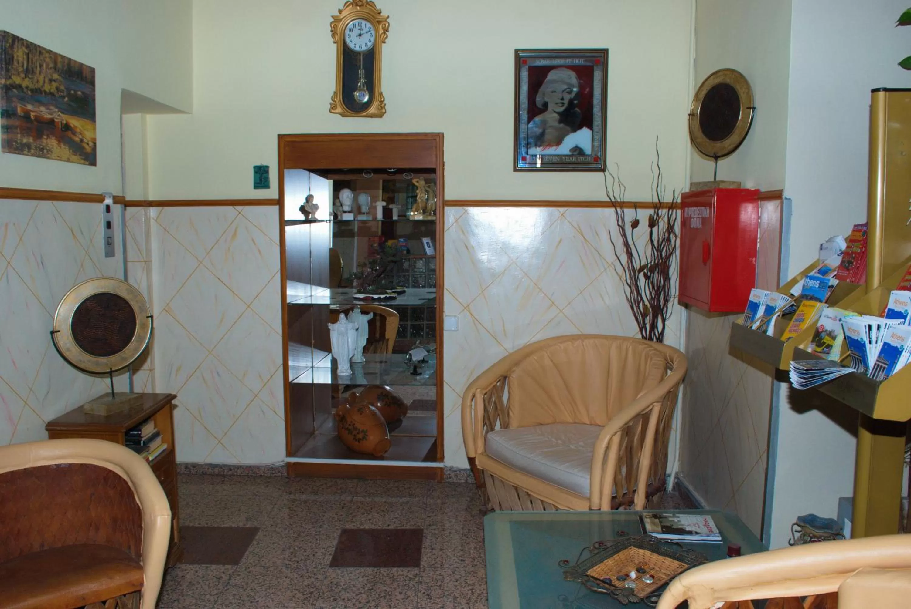 Decorative detail in Diethnes Hotel