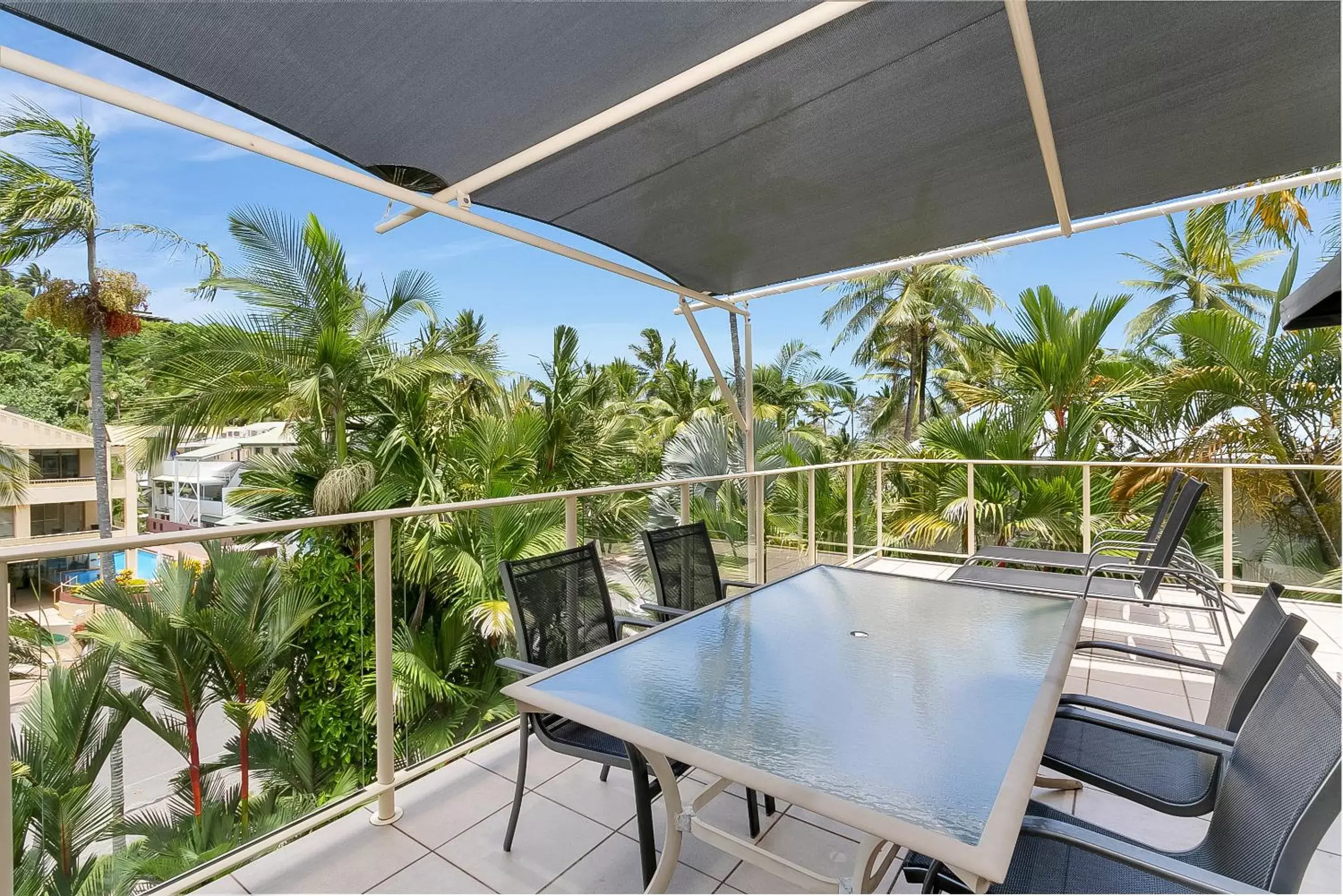 Deluxe Two Bedroom Apartment with Two Bathrooms in Driftwood Mantaray - Official Onsite Reception and Check In Deluxe Two Bedroom Apartment with Two Bathrooms in Driftwood Mantaray - Official Onsite Reception and Check In