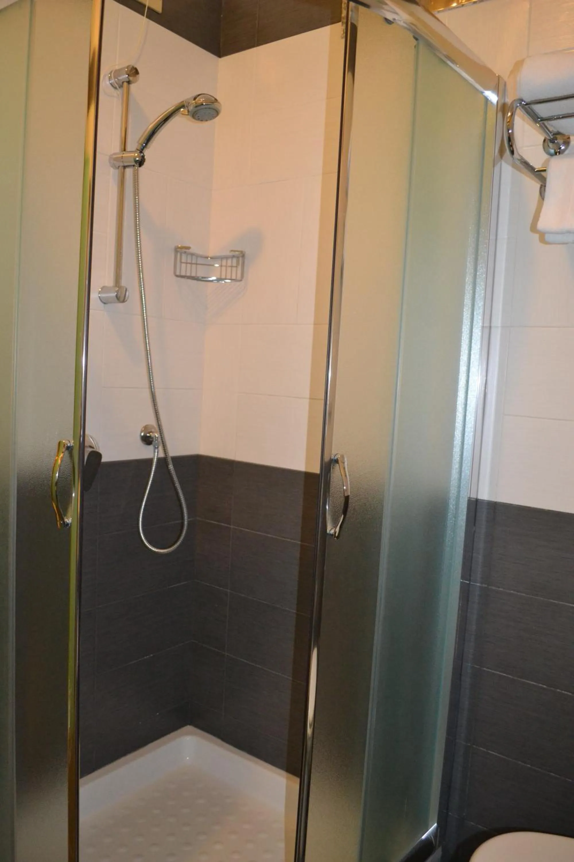 Shower in La Villa dei Gourmets - Struttura Sanificata