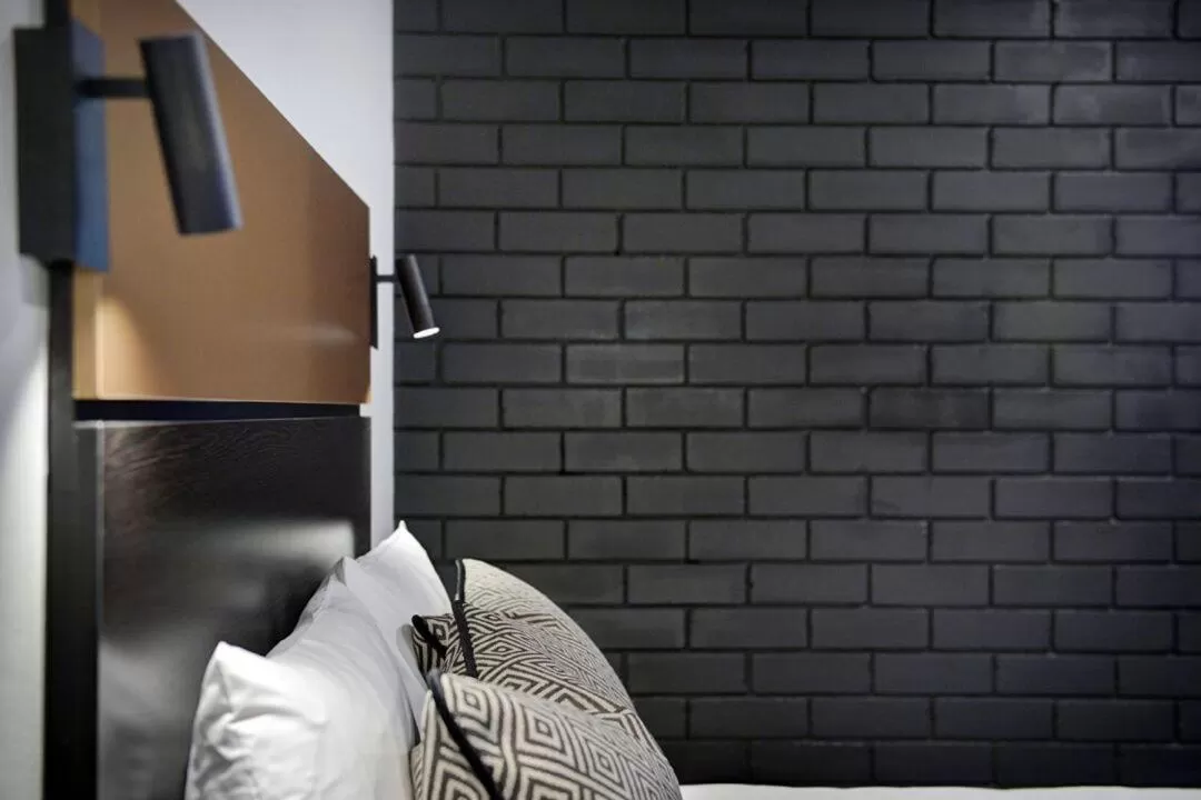 Decorative detail, Bed in CBD Motor Inn