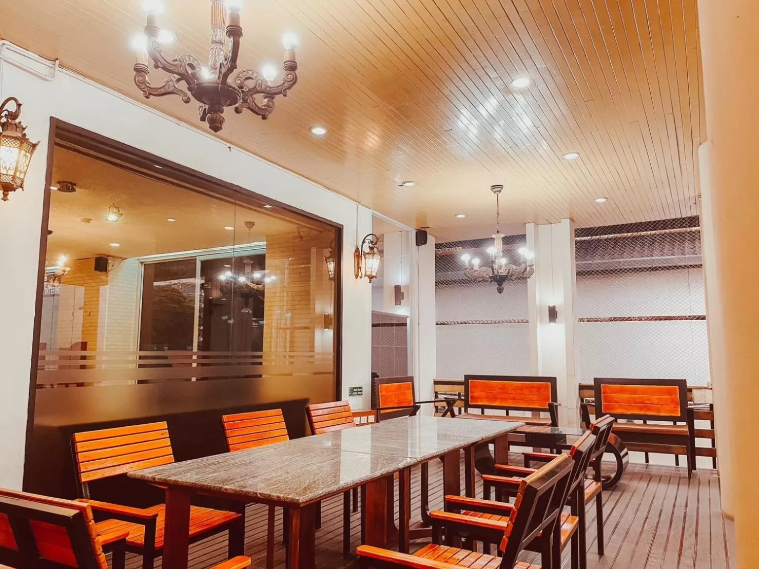 Seating area in Hotel De Khuvieng