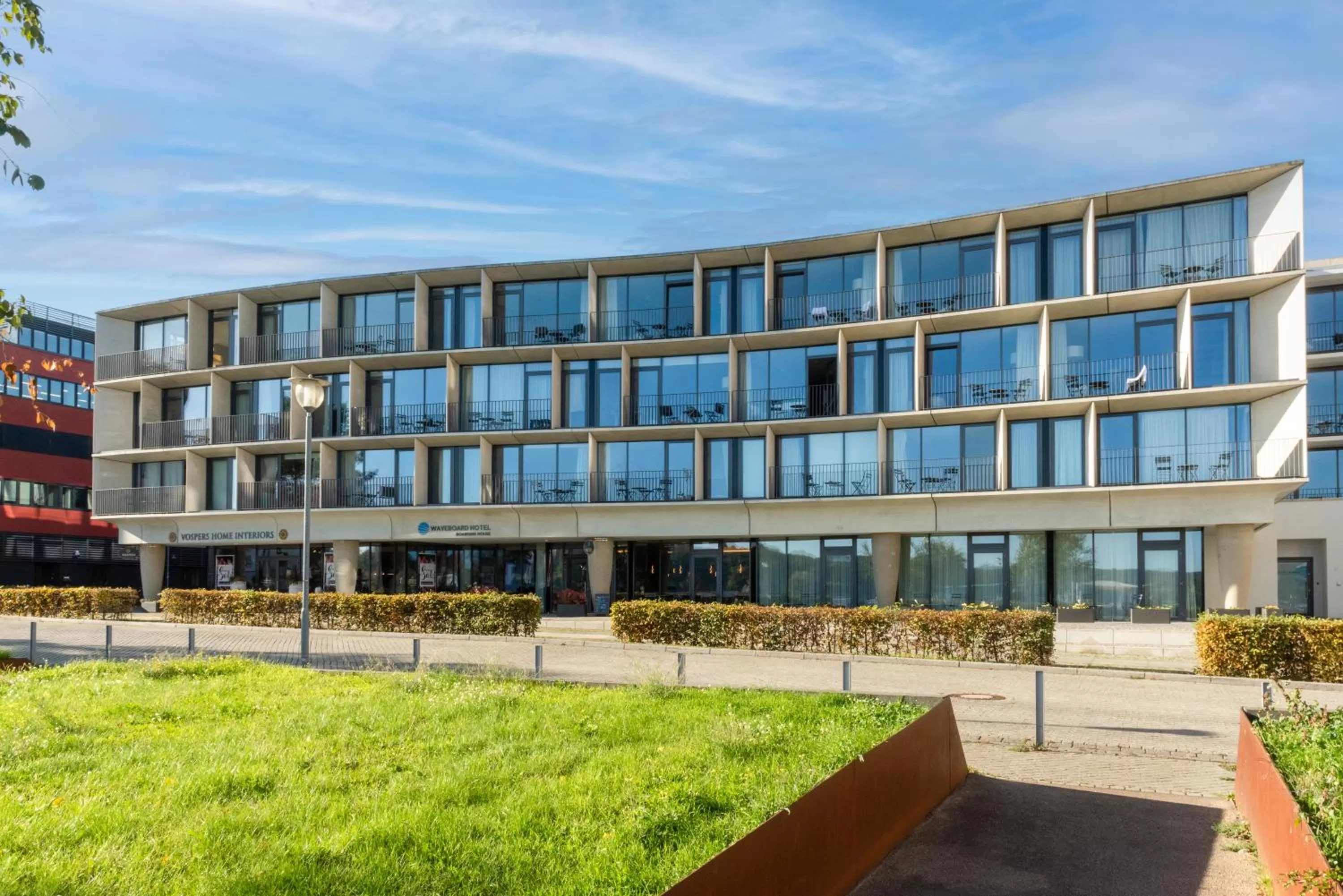 Property building in Waveboard Hotel & Boardinghouse