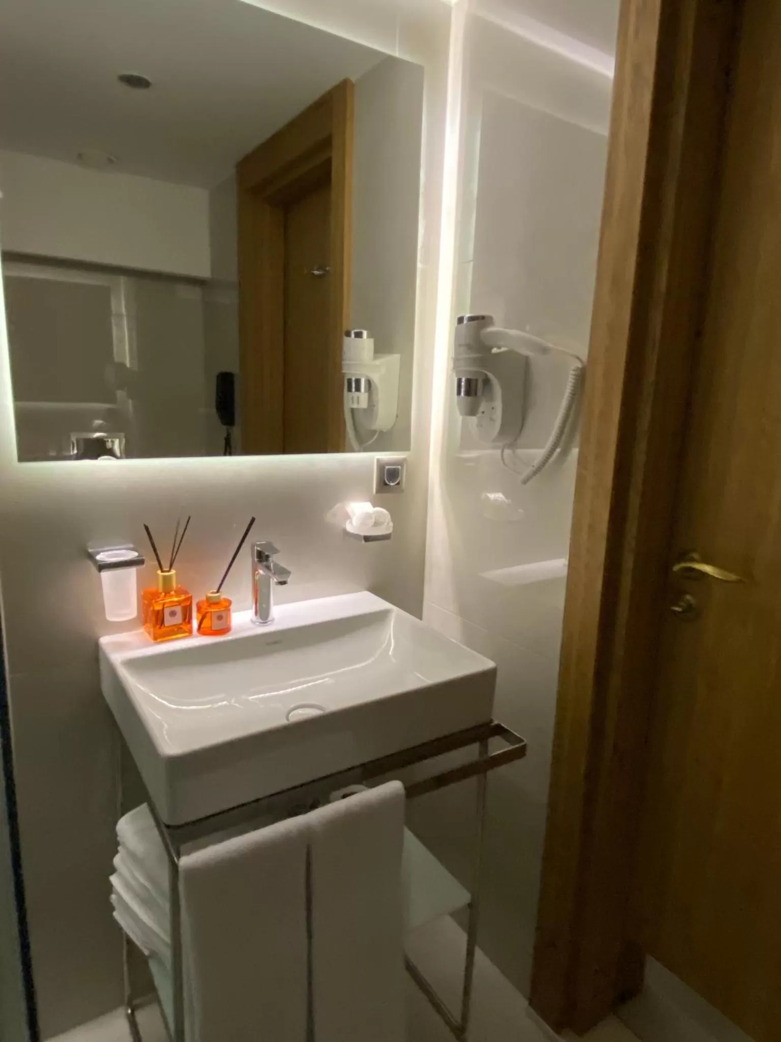 Bathroom in Lady Diana Hotel