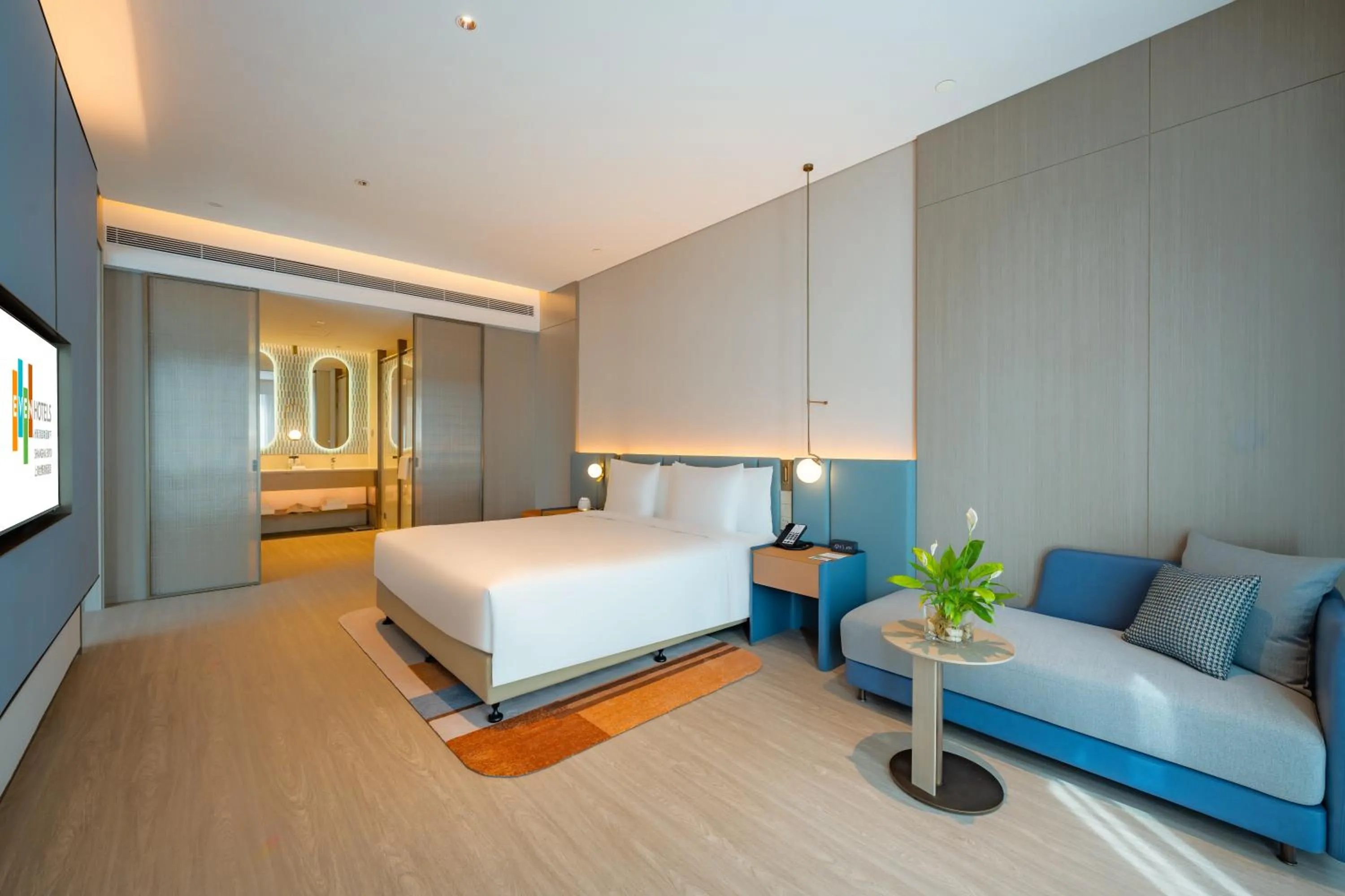 Bed in EVEN Hotels Shanghai Expo by IHG