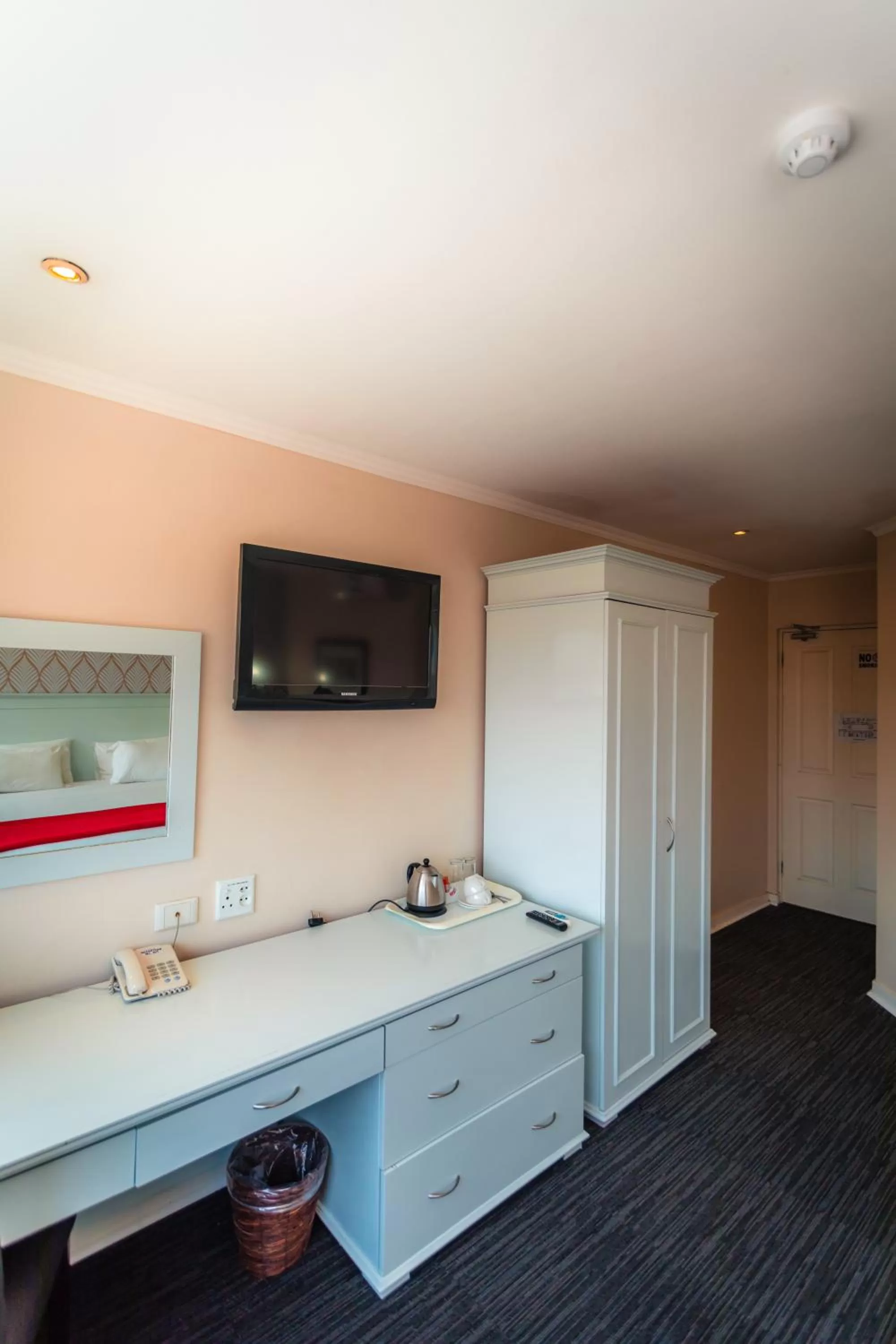 Bedroom in Florida Park Hotel, Florida Road