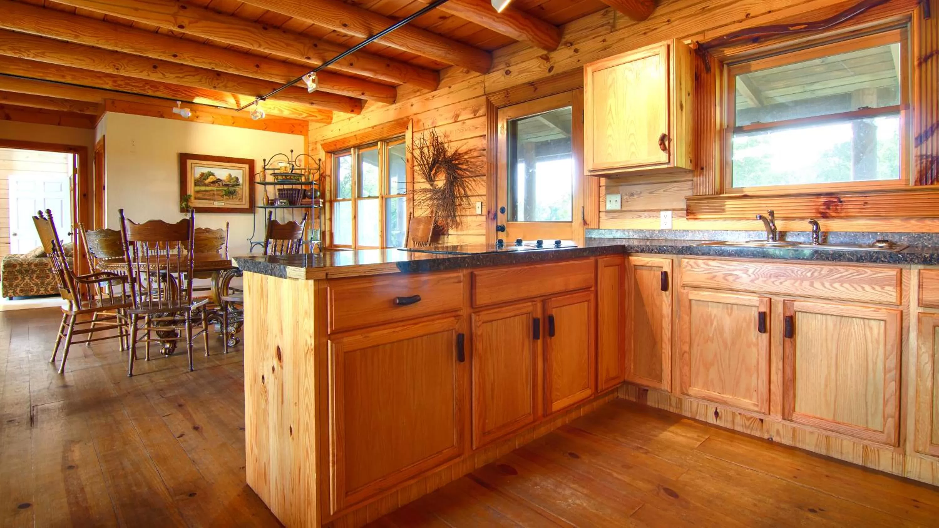 Kitchen or kitchenette in The Smoke House Lodge
