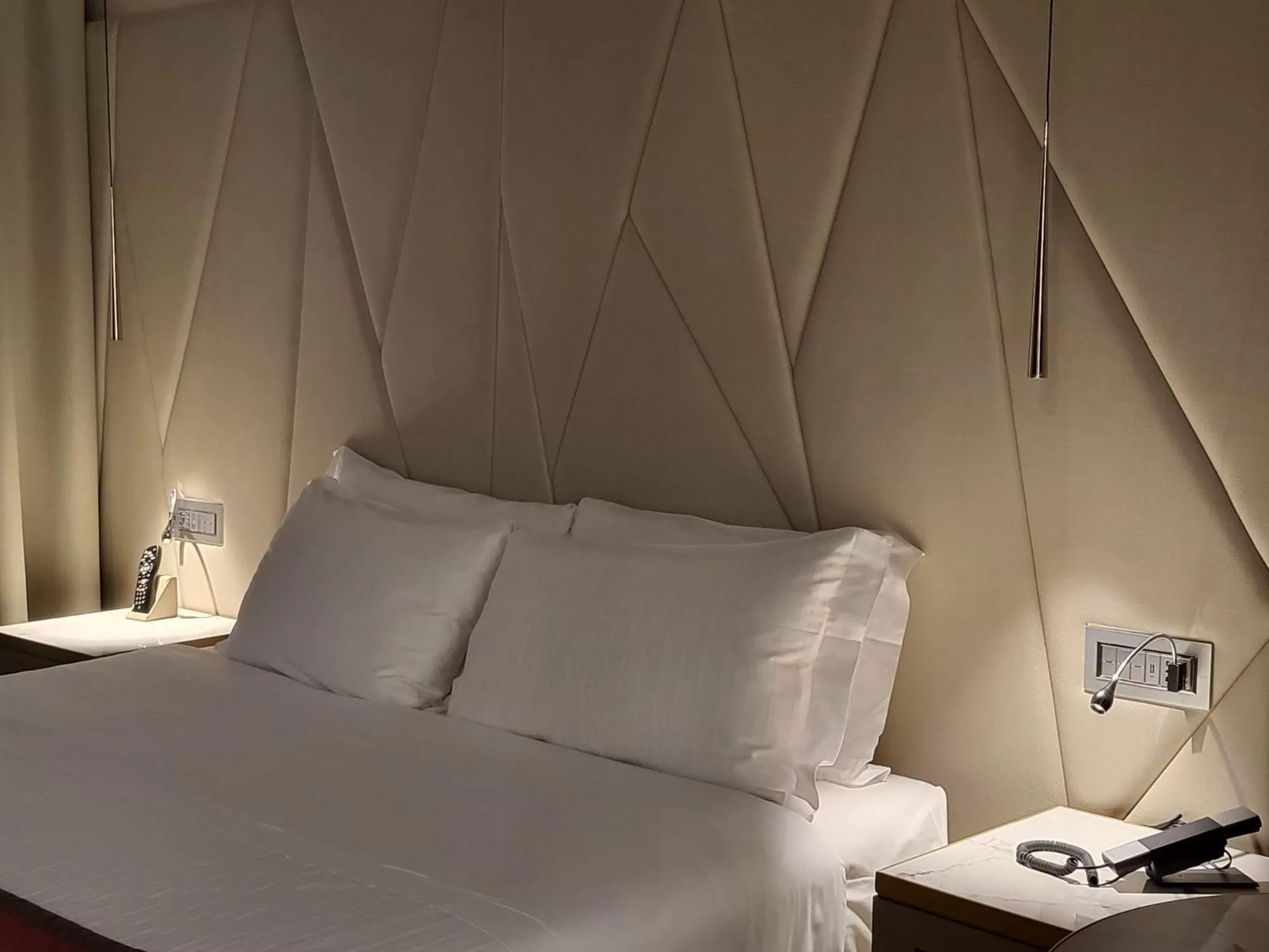 Bed in Harry's Bar Trevi Hotel & Restaurant