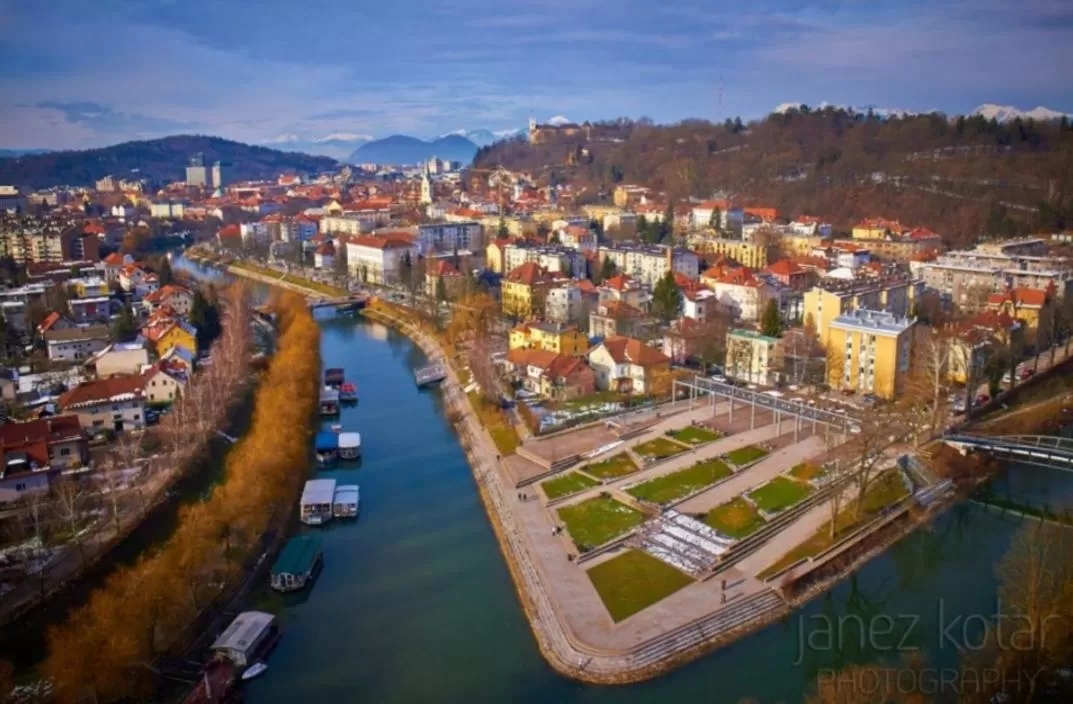 Bird's eye view, Bird's-eye View in LjubljanaArt Apartment
