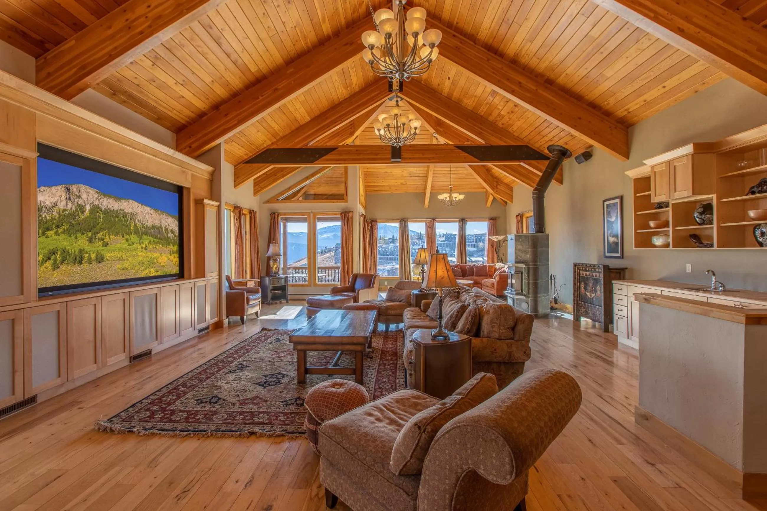 Communal lounge/ TV room in Nordic Inn