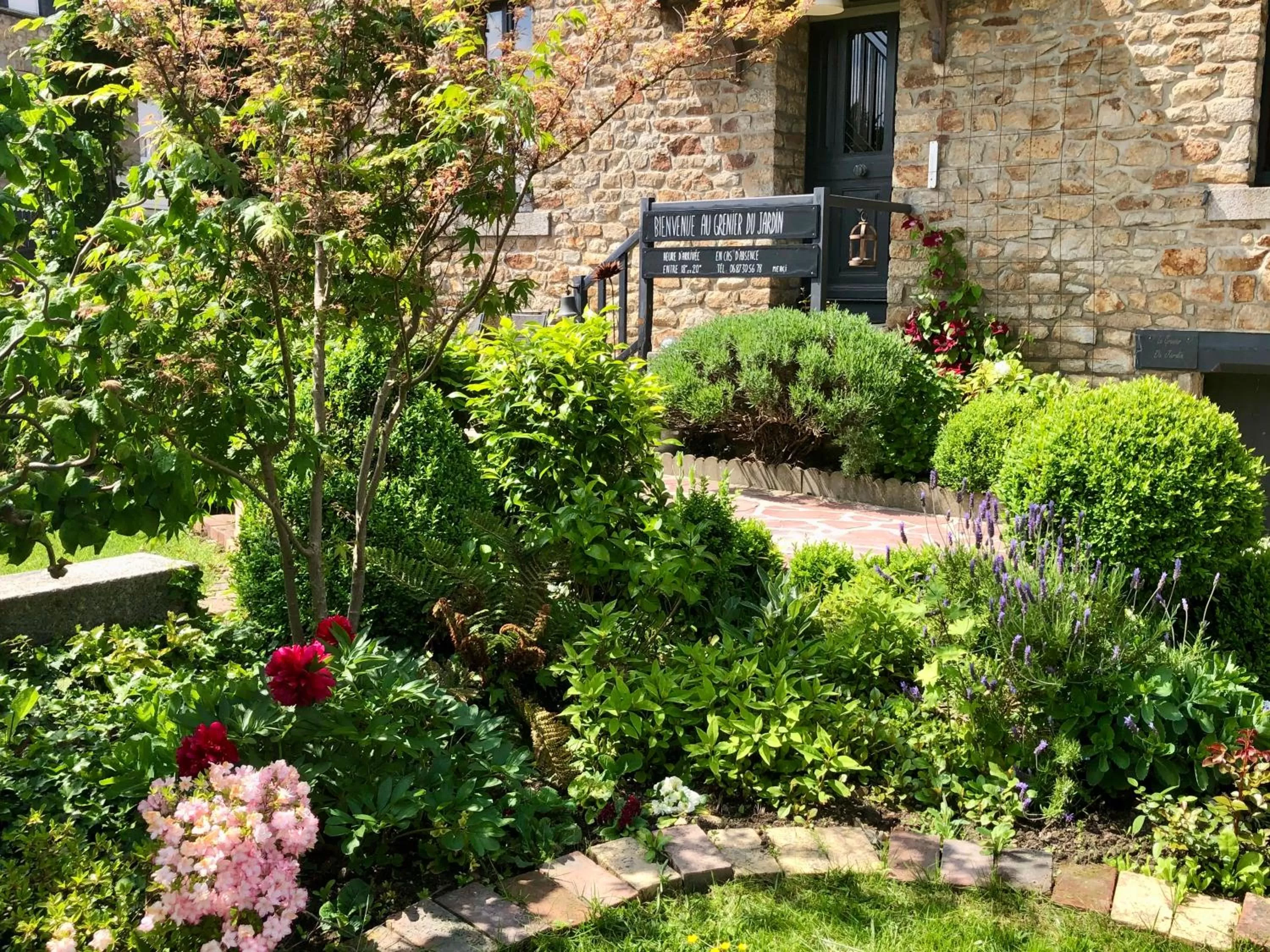 Property building in Le Grenier du Jardin
