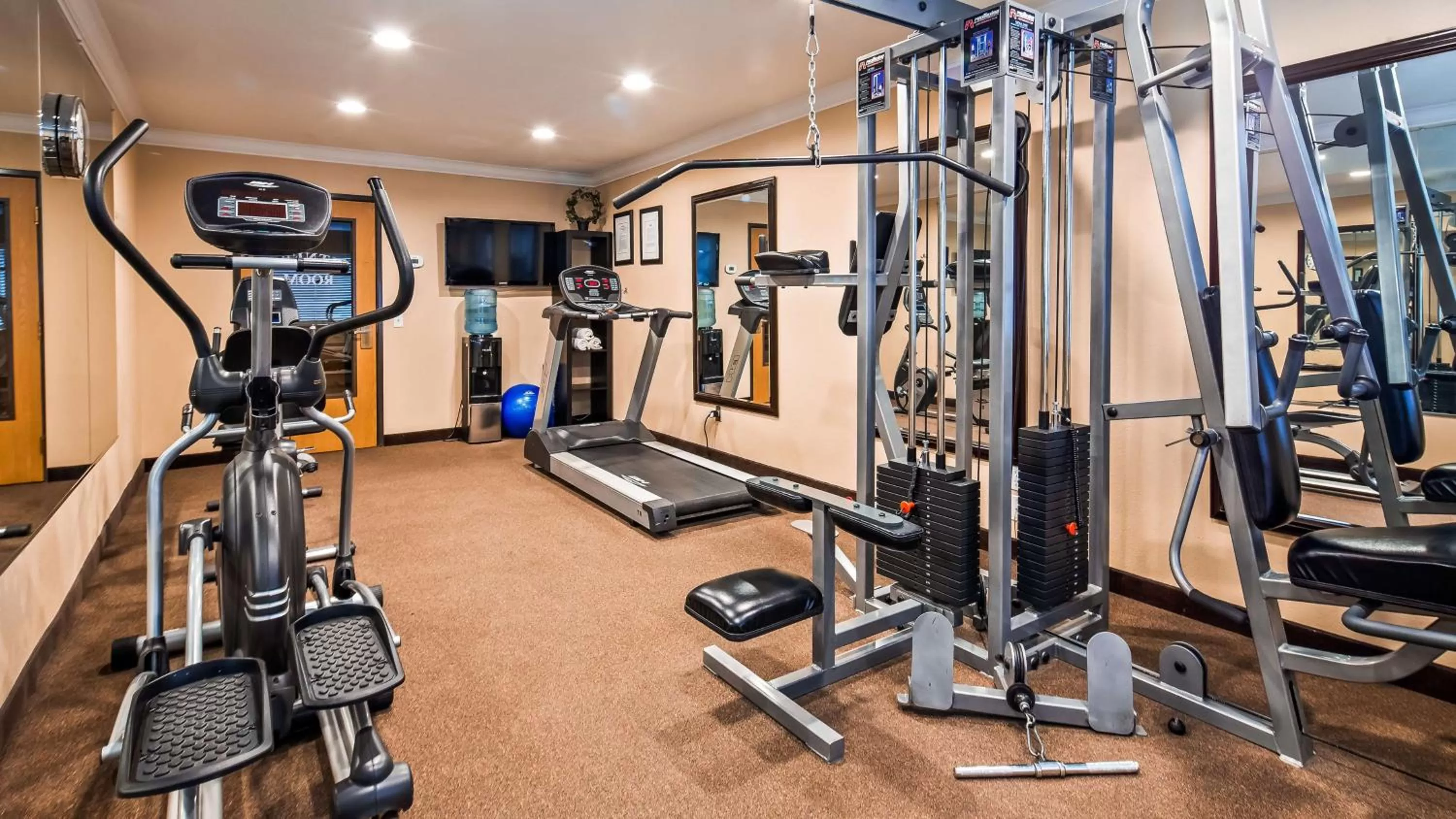 Fitness centre/facilities in Best Western Plus Corning Inn
