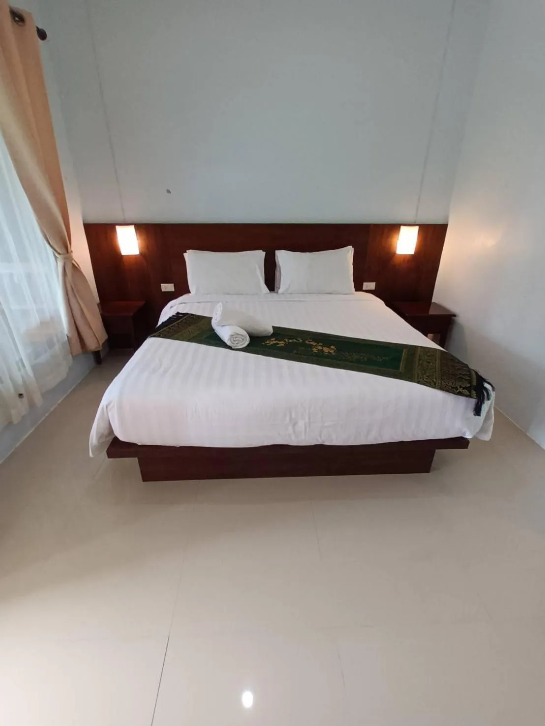 Bed in BaanPhong Lanta