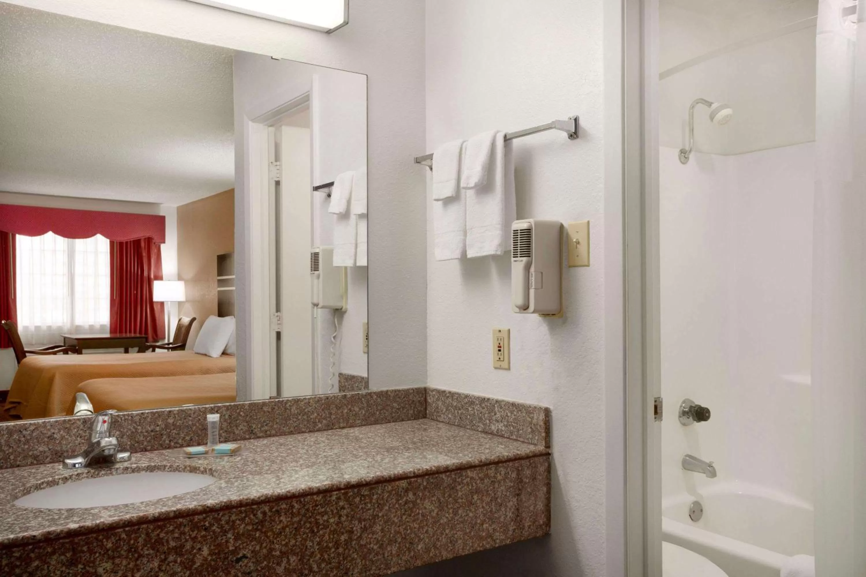 Bathroom in Travelodge by Wyndham Killeen/Fort Hood