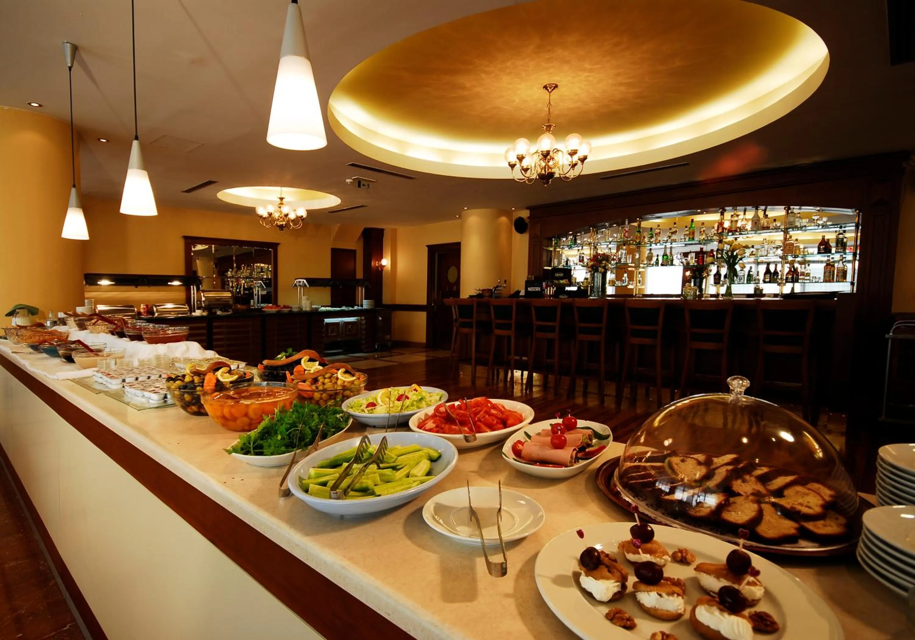 Restaurant/places to eat in Taksim Metropark Hotel