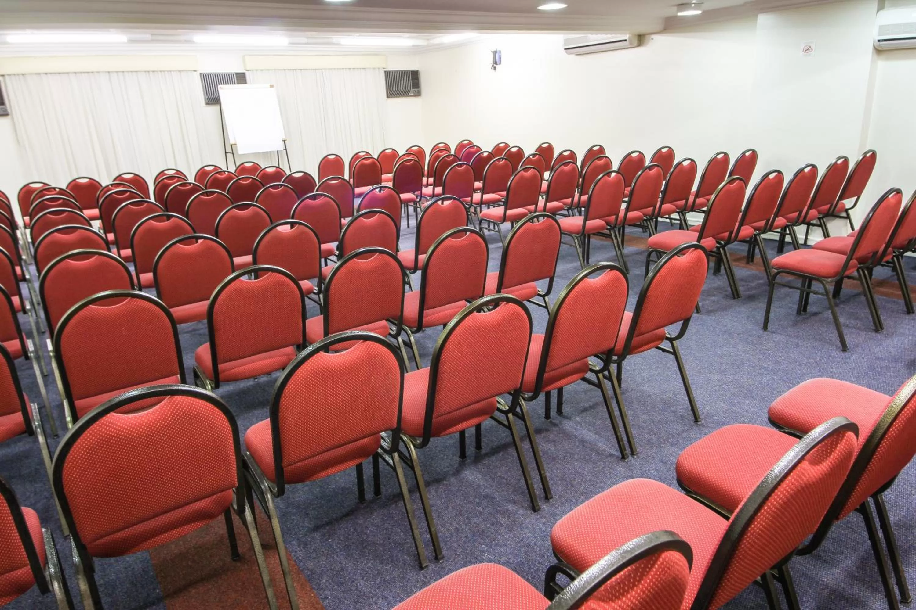 Business facilities in Trevi Hotel e Business