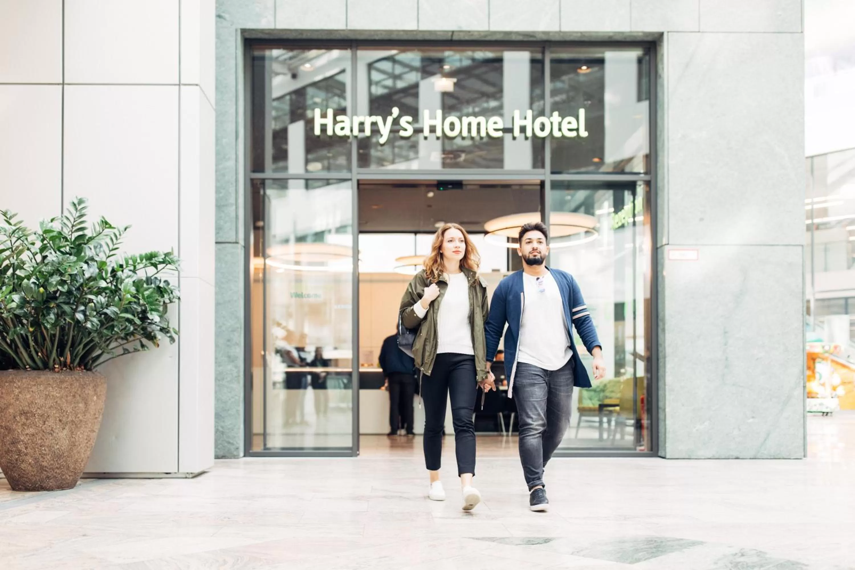 Restaurant/places to eat in harry's home Wien hotel & apartments