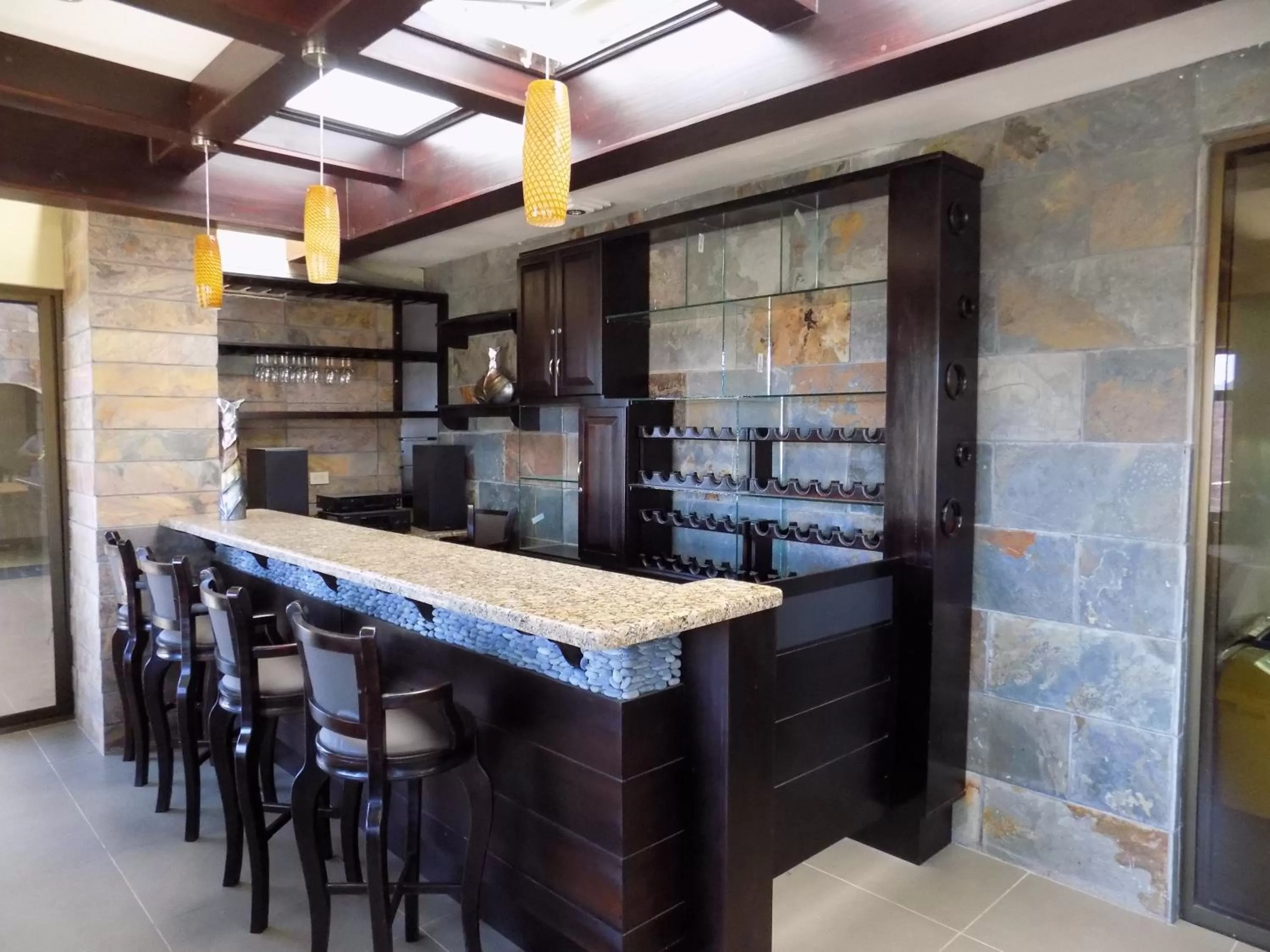 Lounge or bar in Hotel Plaza Real Suites & Apartments San Jose