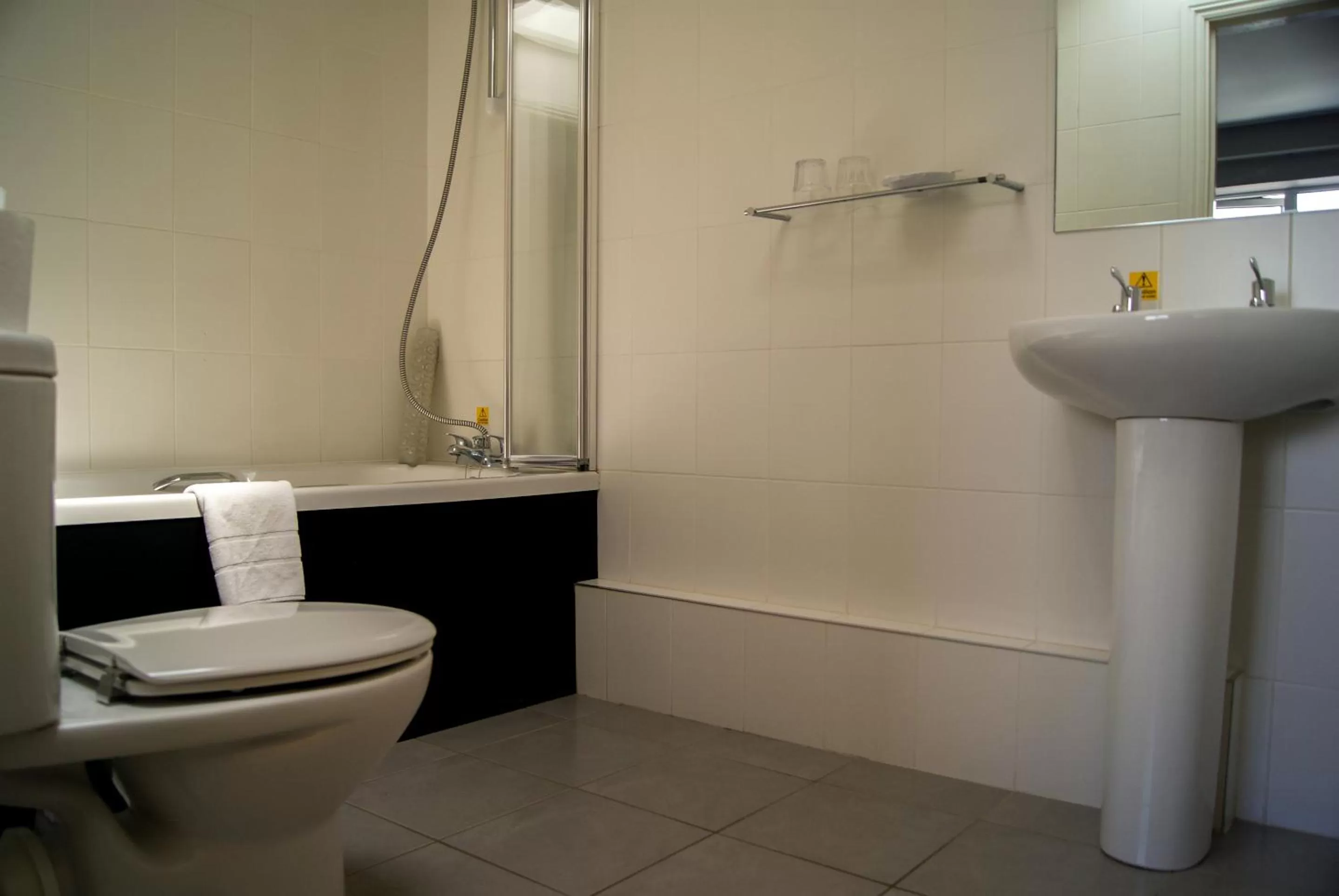 Bathroom in Suncliff Hotel - OCEANA COLLECTION