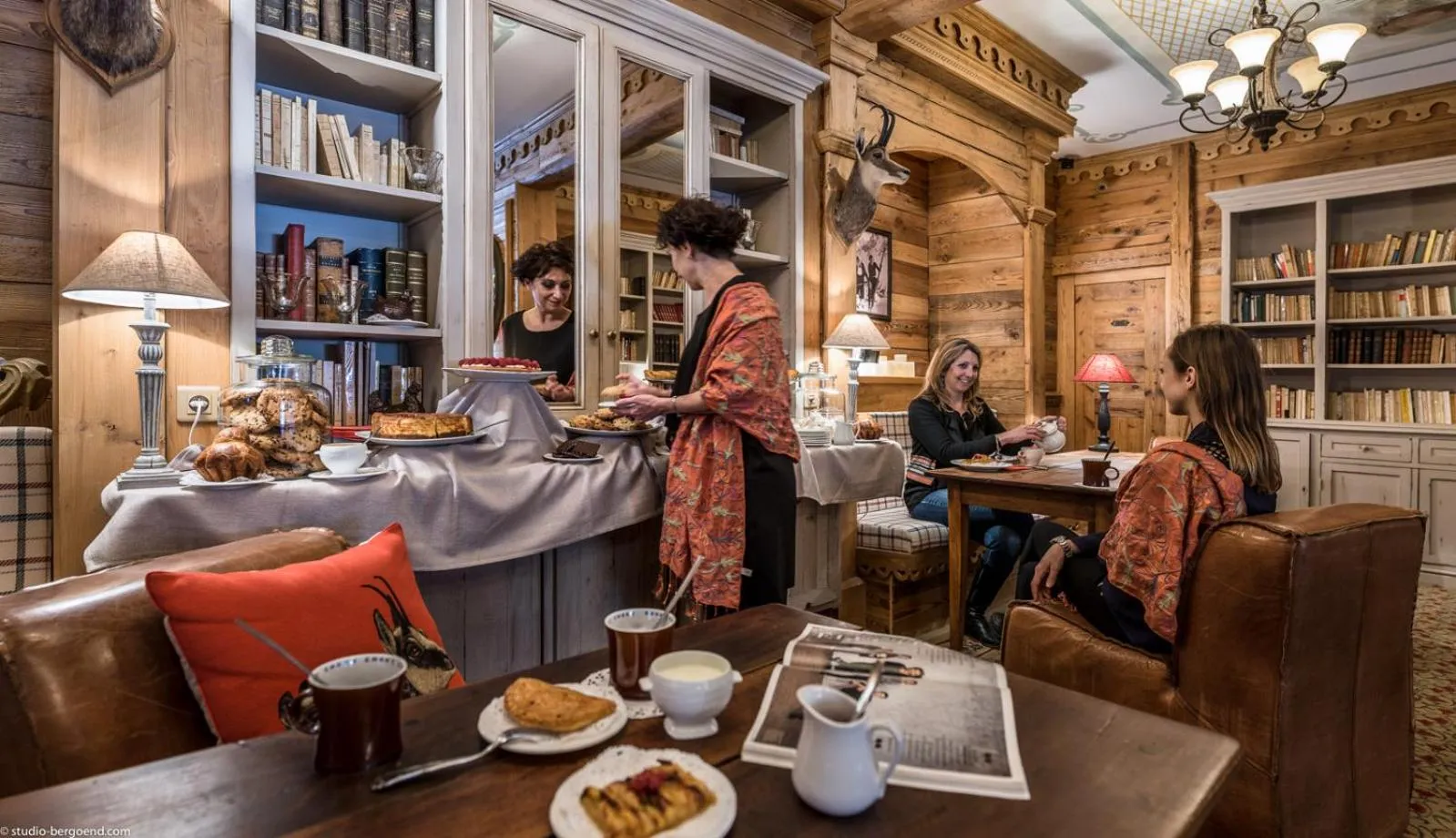 Lounge or bar in Hôtel Alpen Ruitor