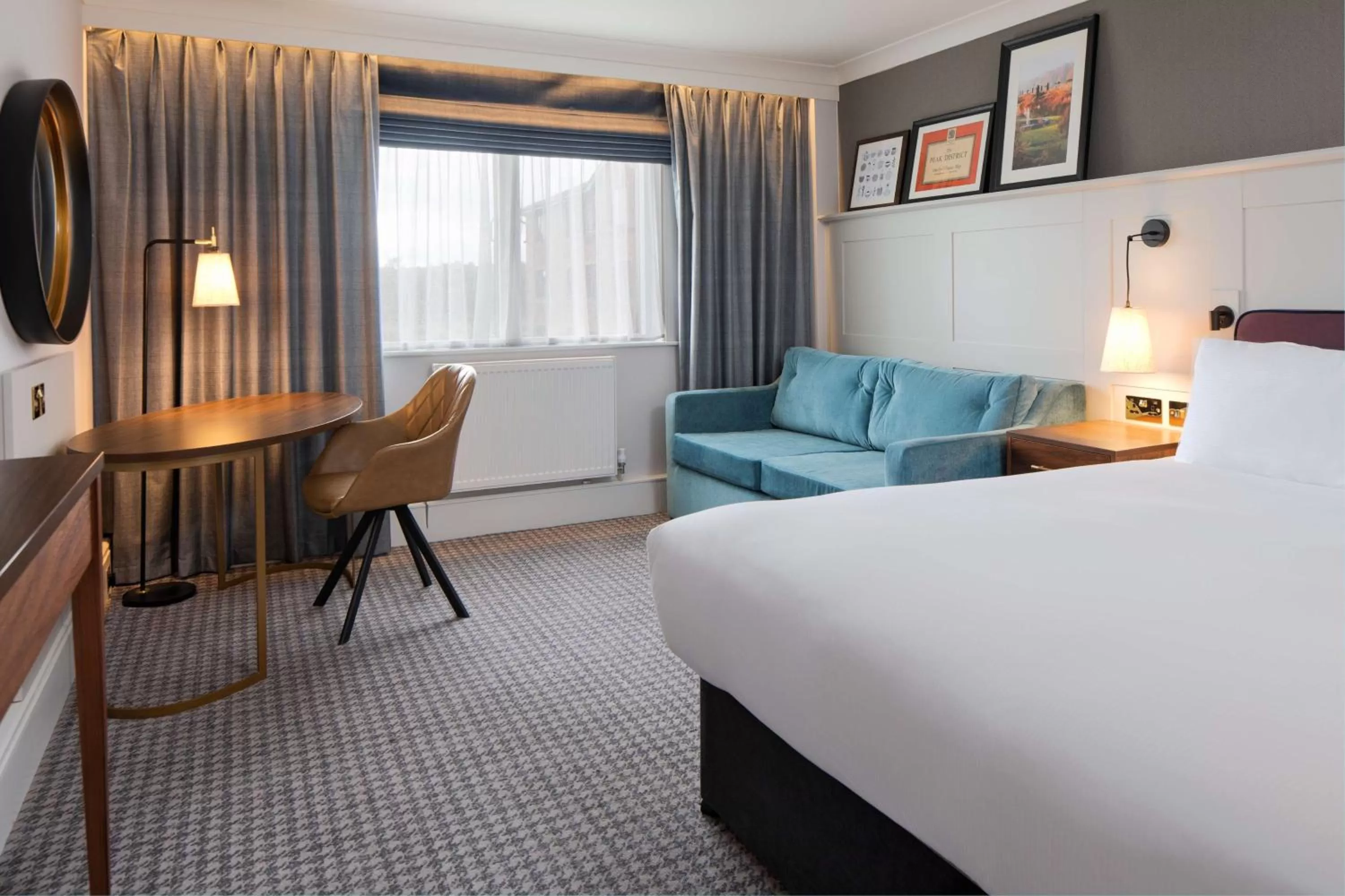 Bedroom, Bed in DoubleTree by Hilton Stoke-on-Trent, United Kingdom