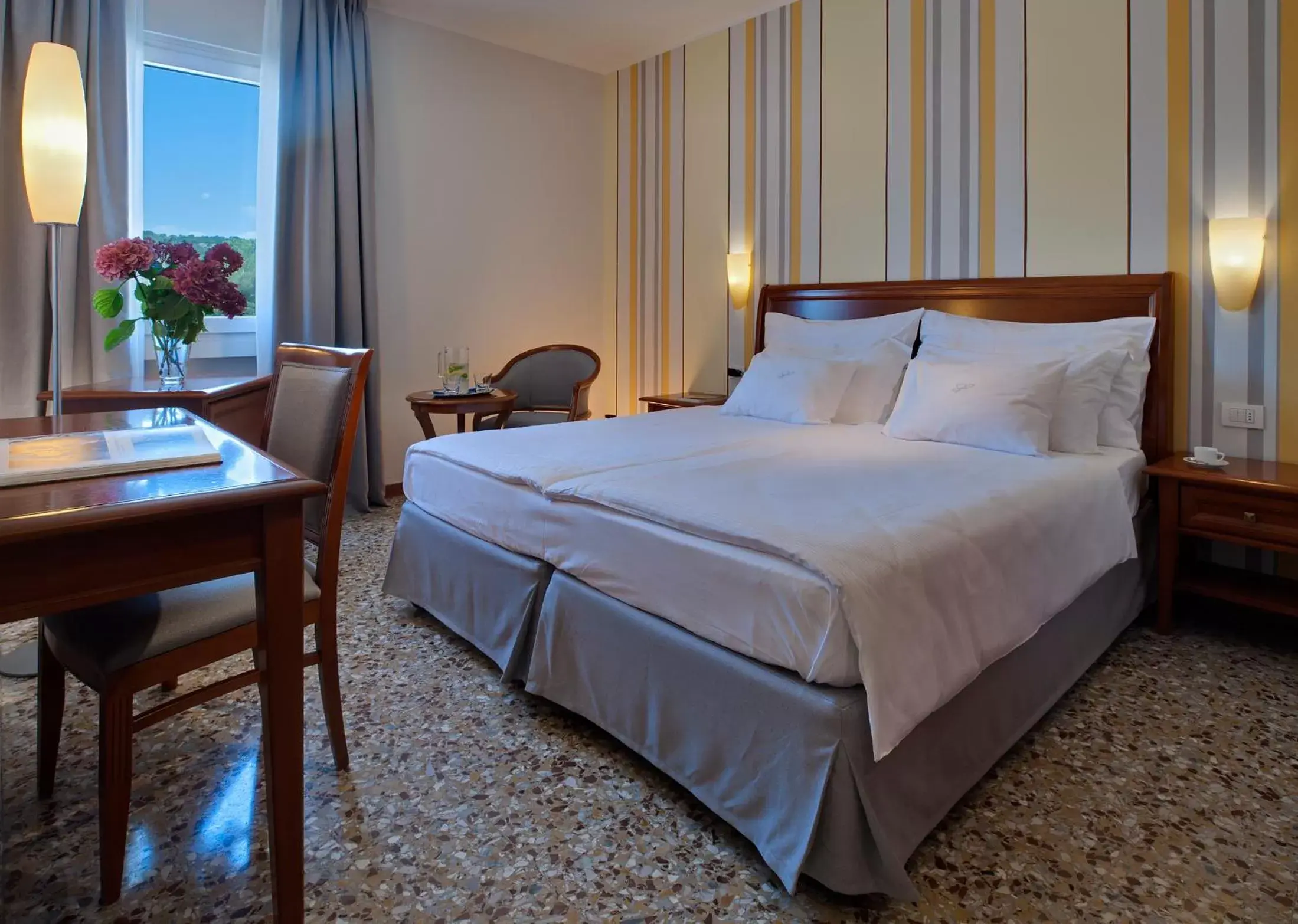 Classic Double Room in Palace Hotel San Pietro Classic Double Room in Palace Hotel San Pietro