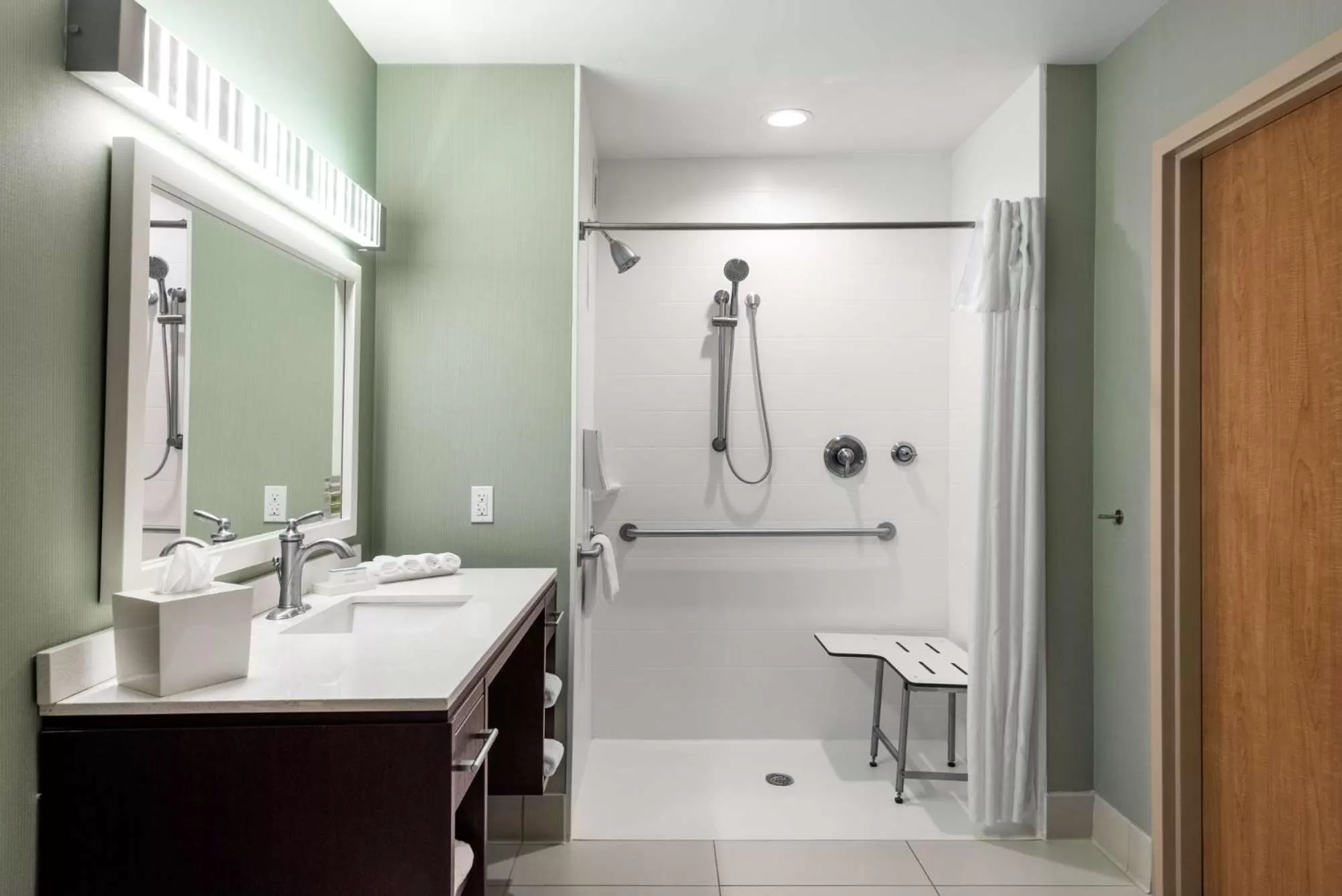 Bathroom in Home2 Suites By Hilton Ft. Lauderdale Airport-Cruise Port
