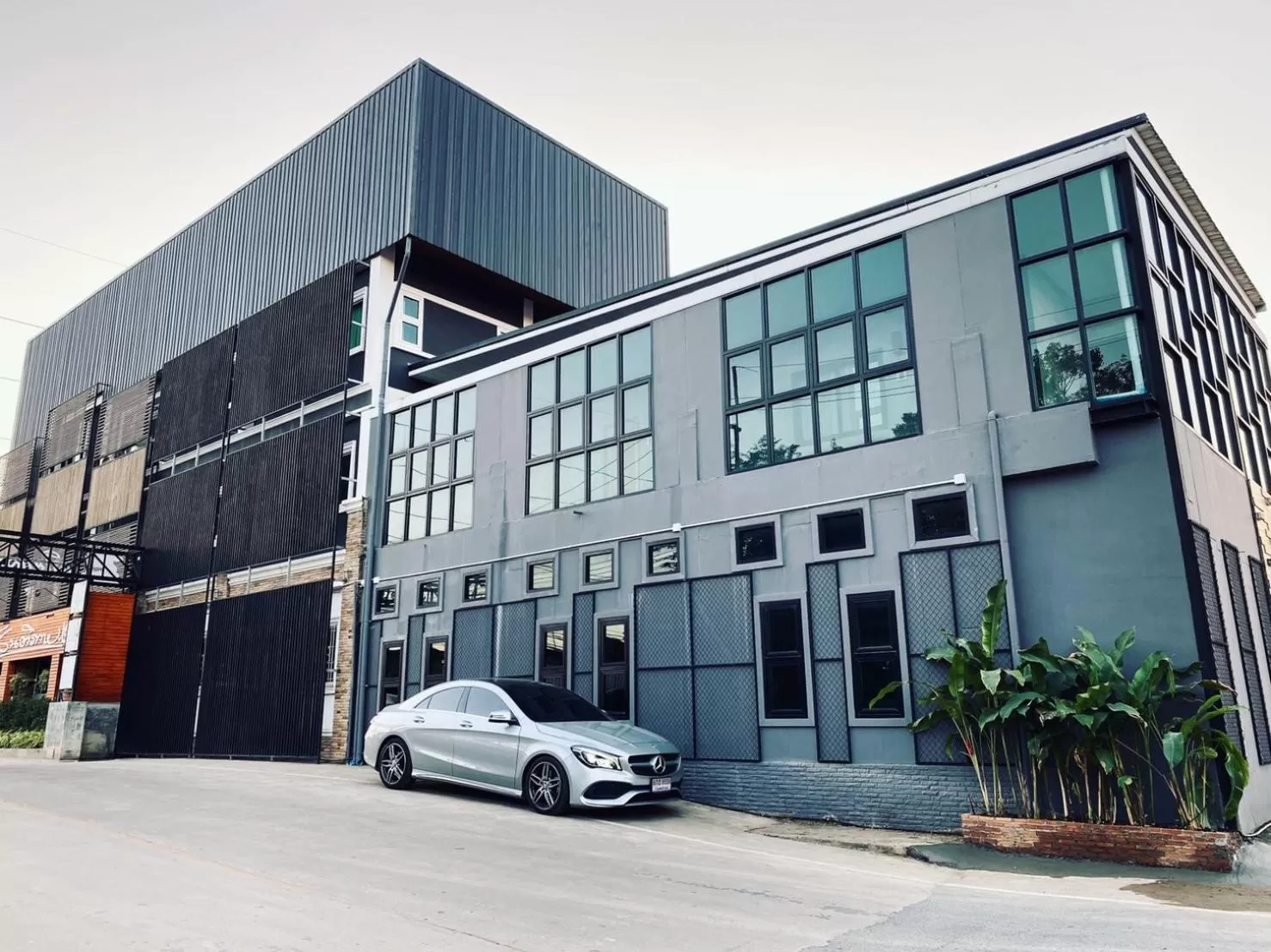 Facade/entrance in Leela Boutique (ลีลาบูทีค)