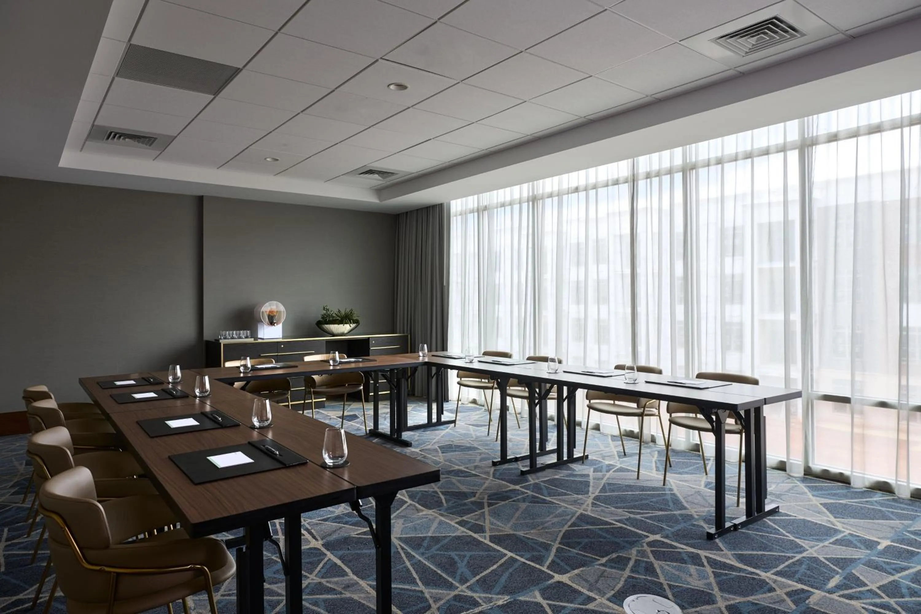 Meeting/conference room in The Westin Raleigh-Durham Airport